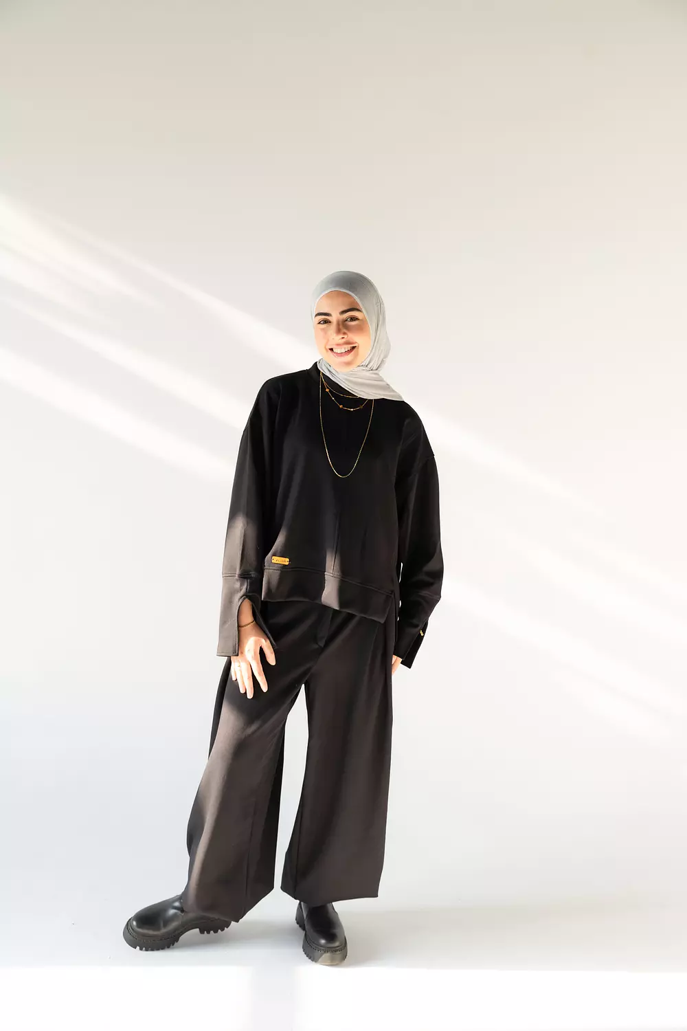 High Low Shirt in Black image