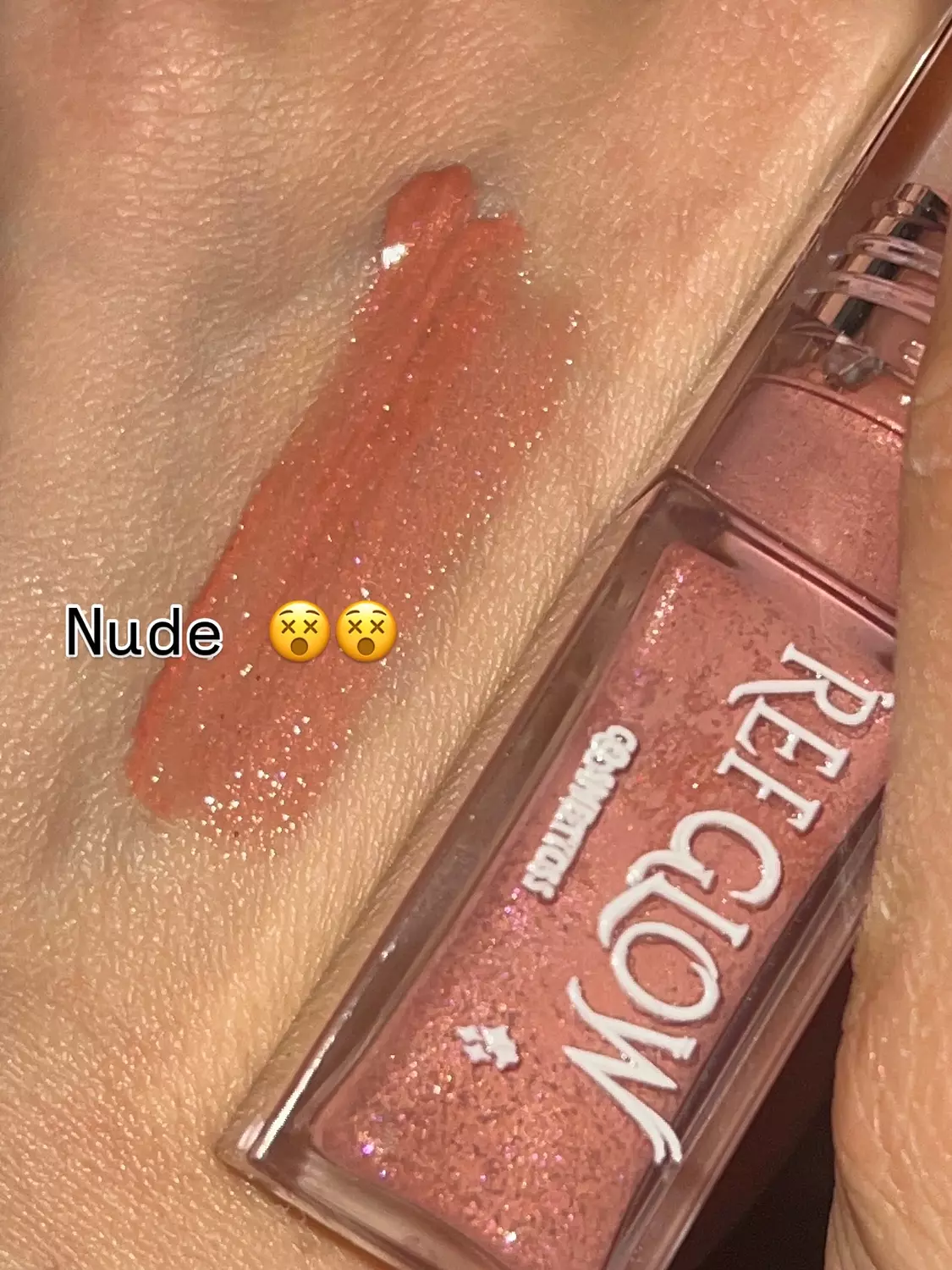 Nude lip gloss image