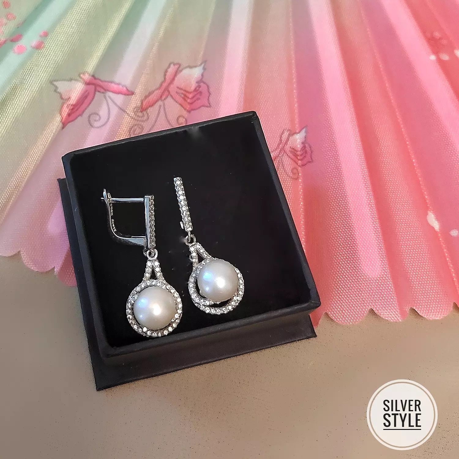 Elegant pearl Earrings image