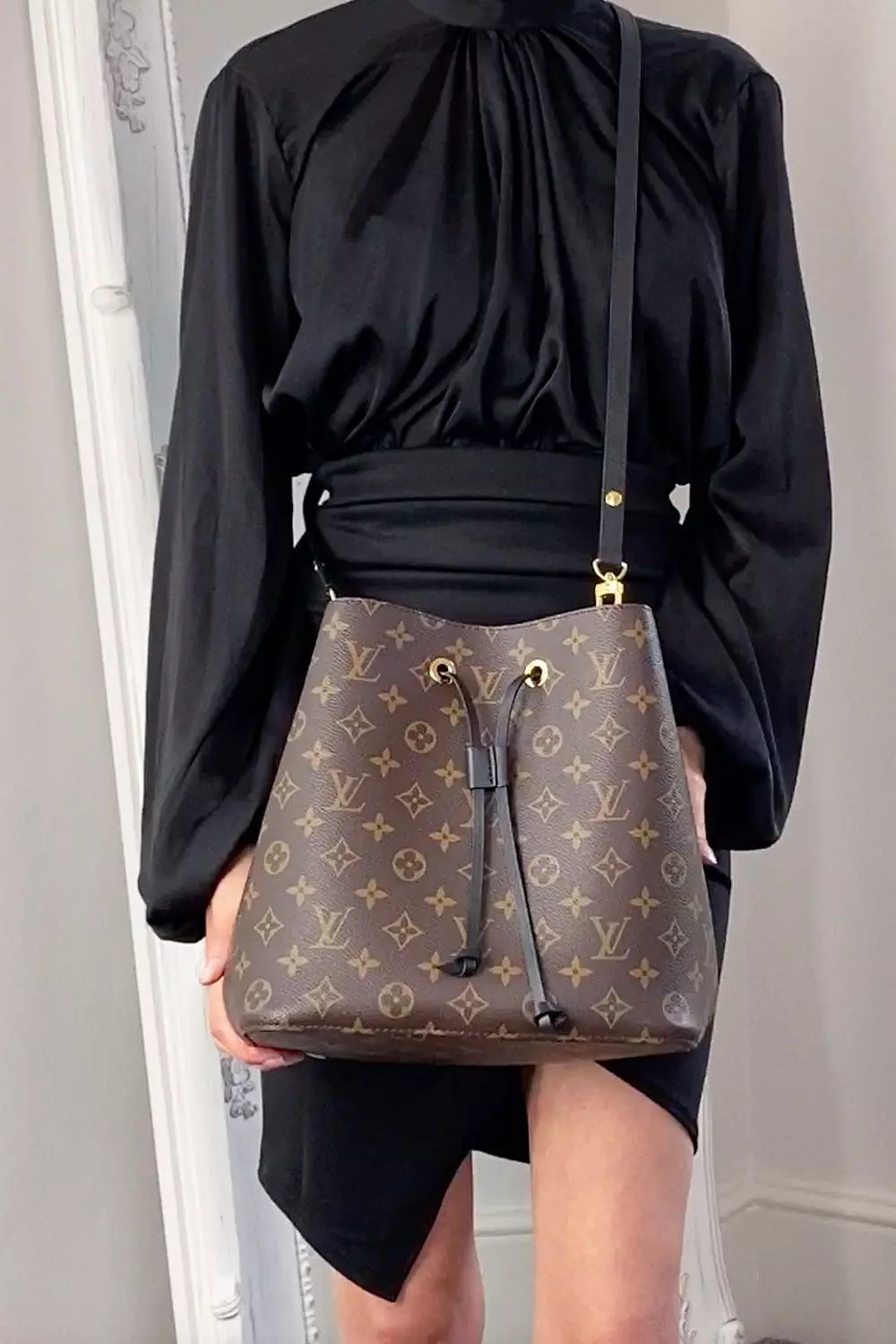 NÉONOÉ BUCKET BAG – Noir / Black 2