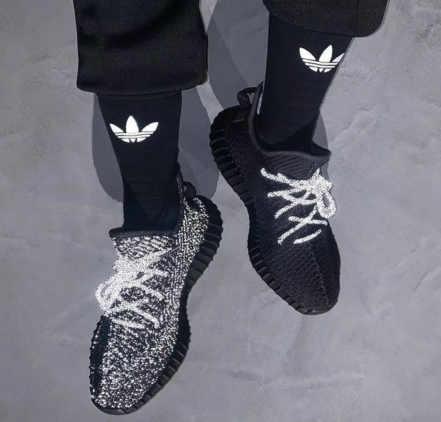 Adidas Yeezy boost 350 v2 Black Reflective 8