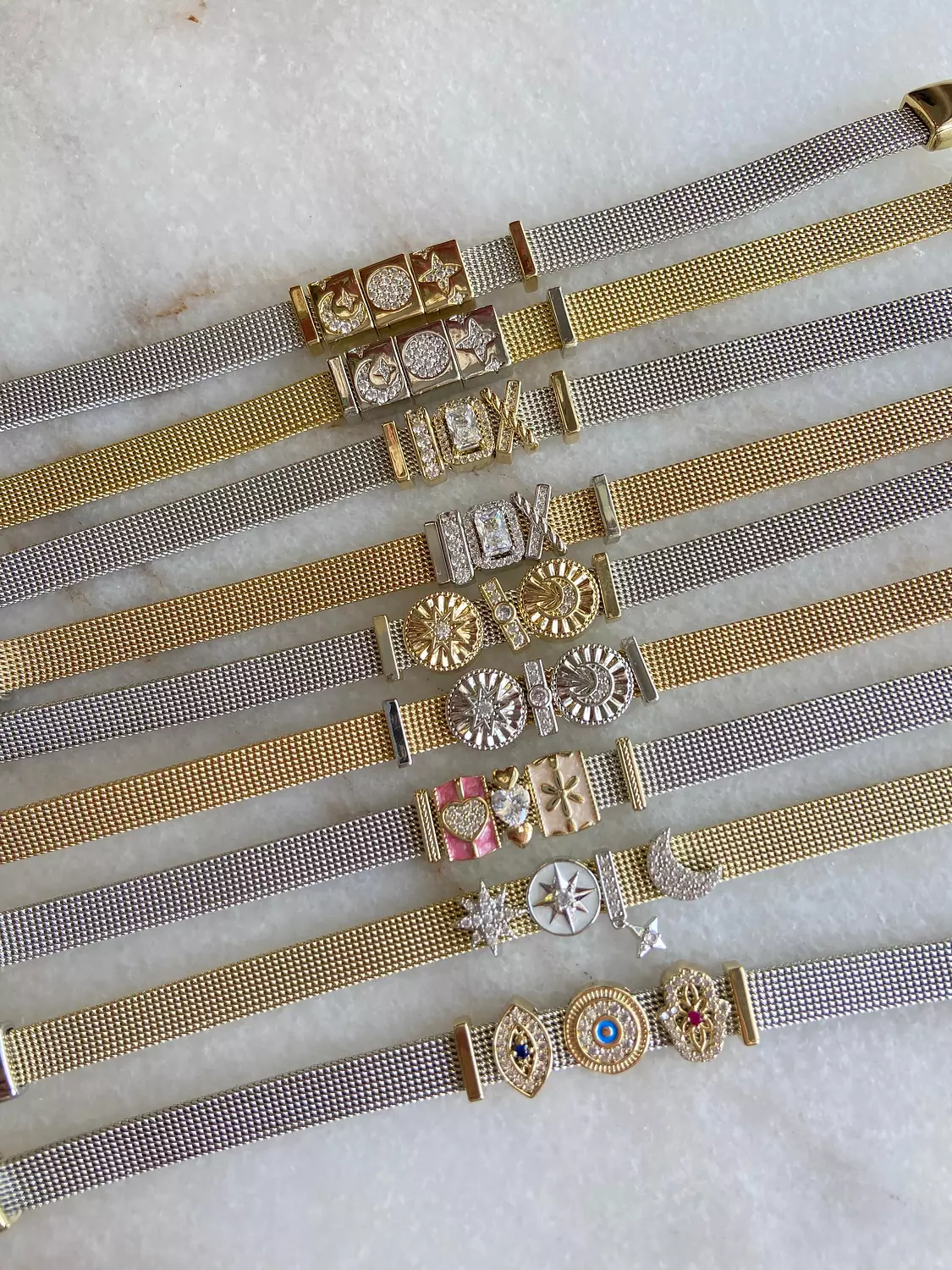 <h3><span style="color: rgb(173, 140, 144)">Bracelet</span></h3>