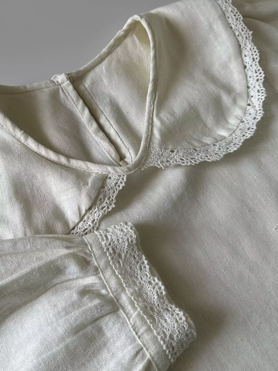Off white linen blouse (T)  image