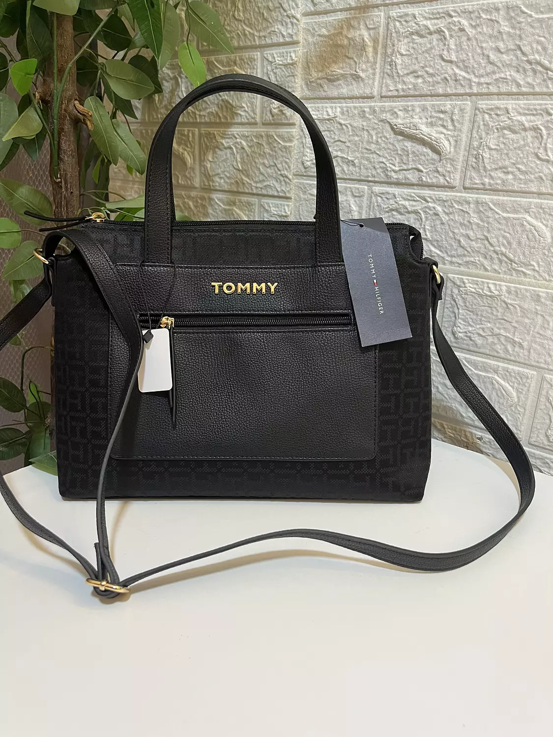Large size Tommy bag black color  image