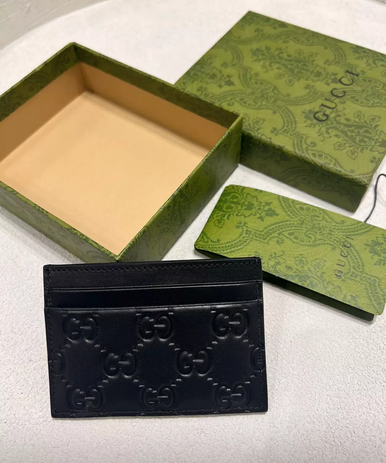 Gucci cardholder wallet image