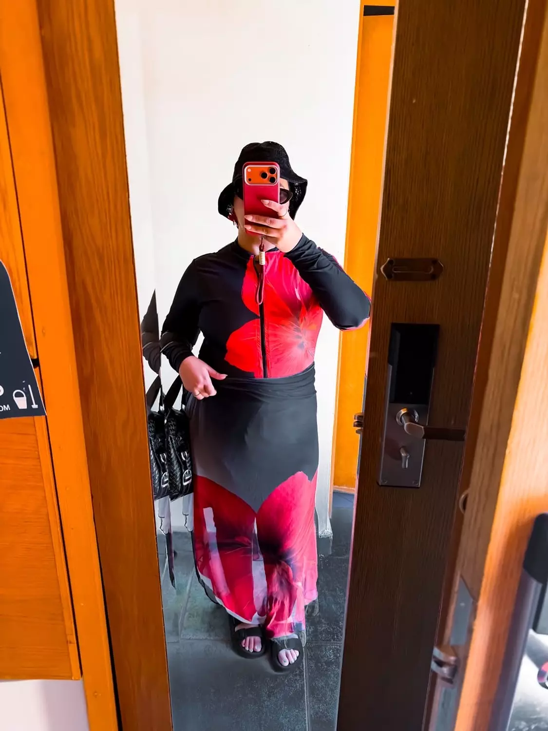 Noir Rouge burkini 4