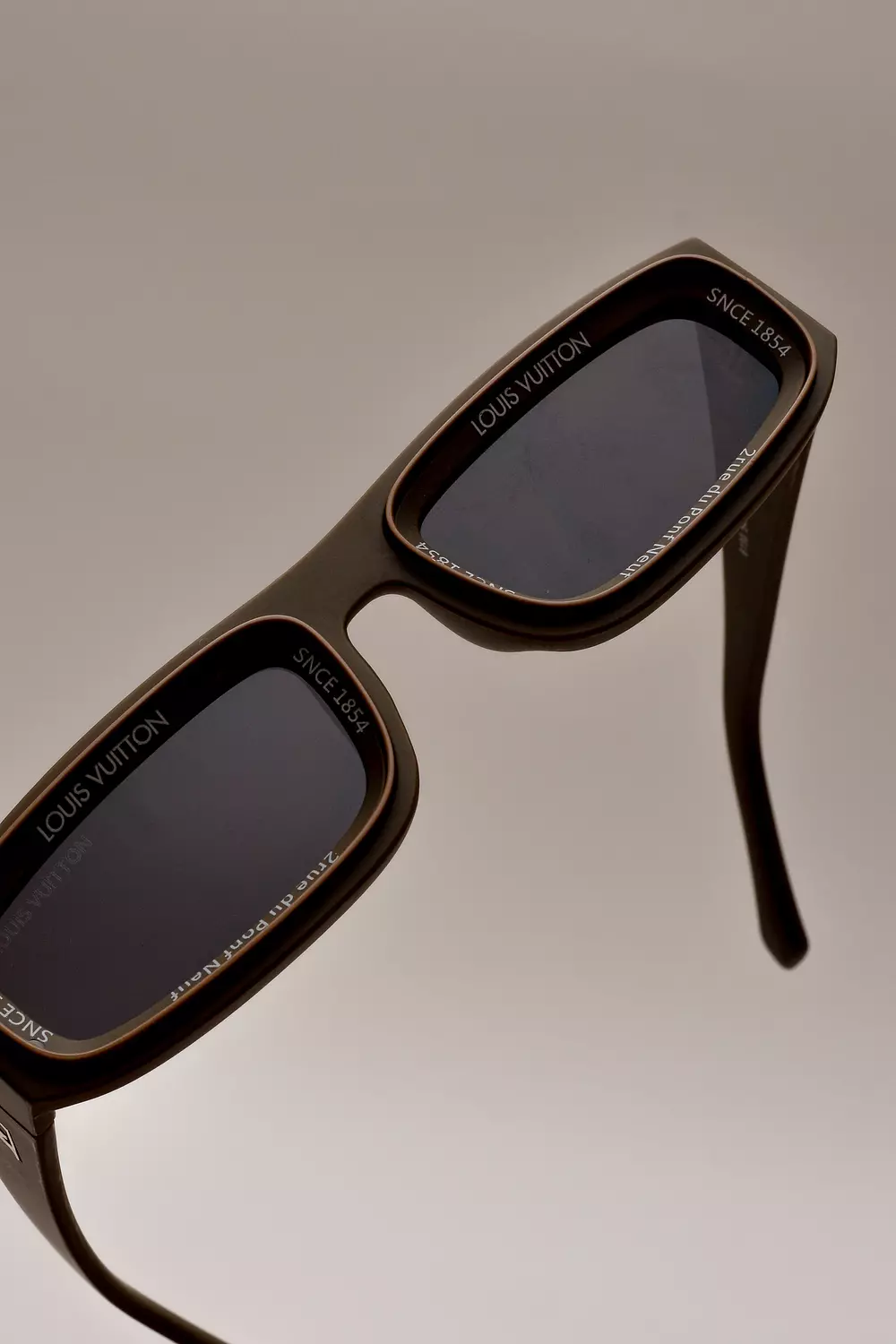 LV sunglasses g image