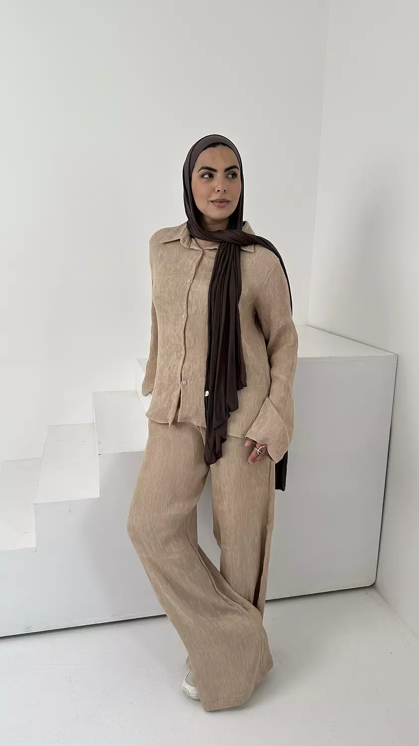 Elara Set In Beige  1