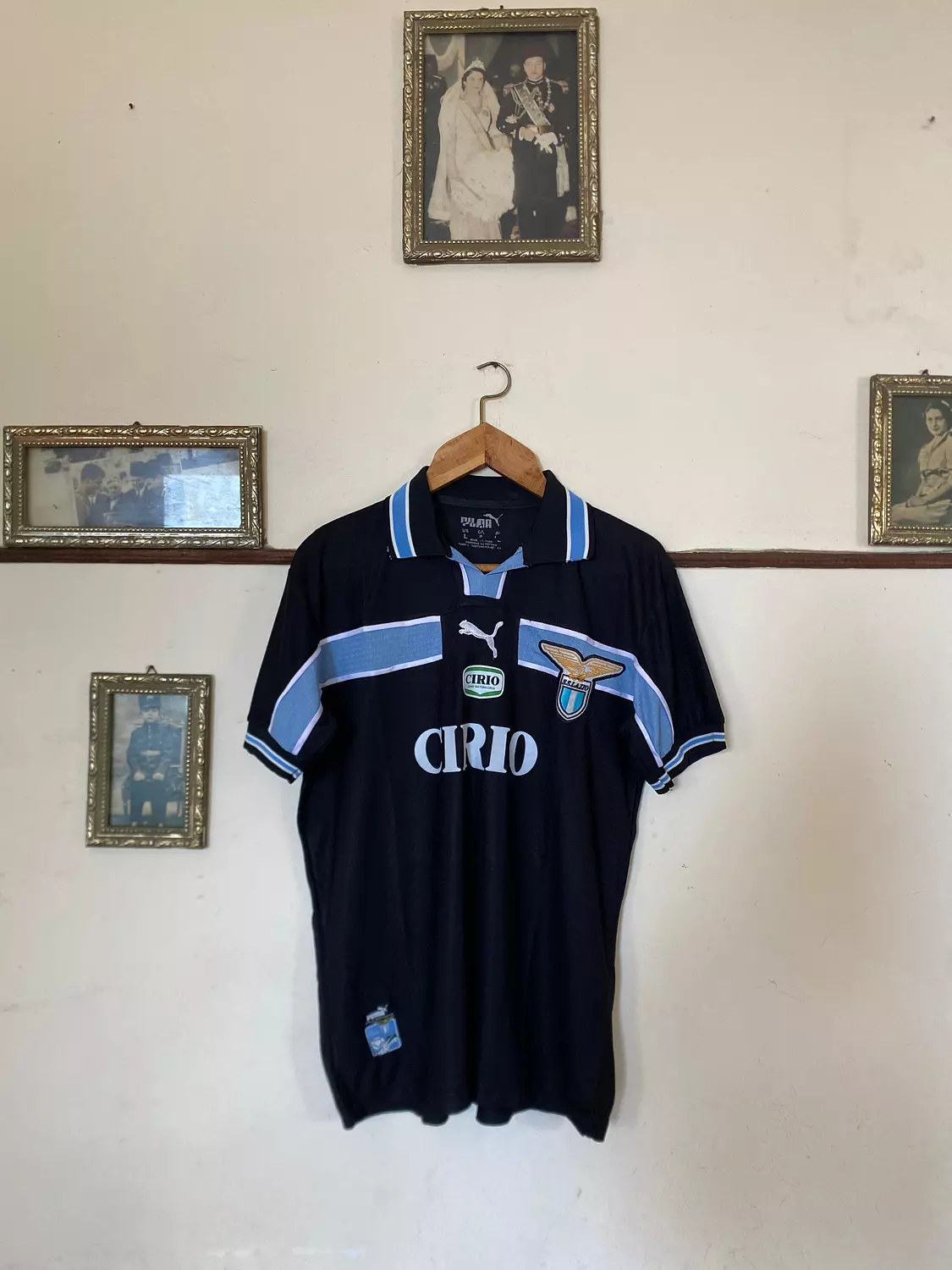 <p style="text-align: center"><span style="color: #ffffffff"><strong>Lazio 1999/00 Away Jersey</strong></span></p>