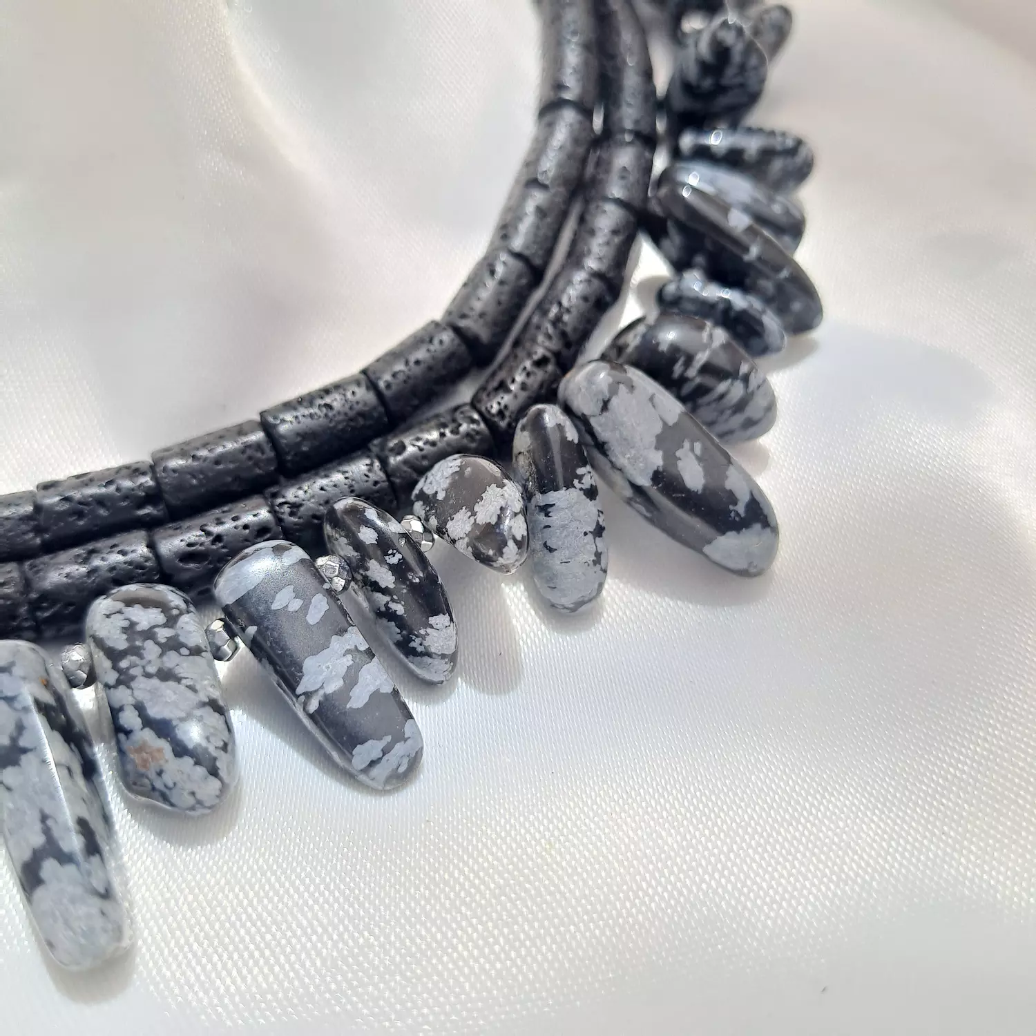 Obsidian bloom necklace  2