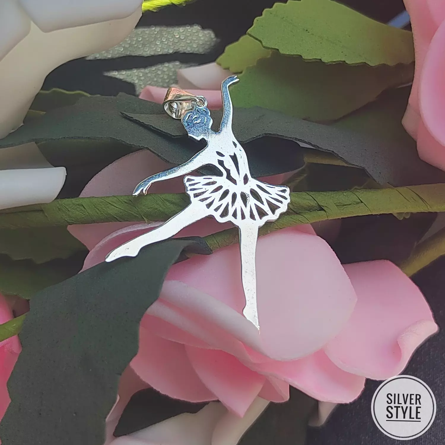 Pallerina pendant  image
