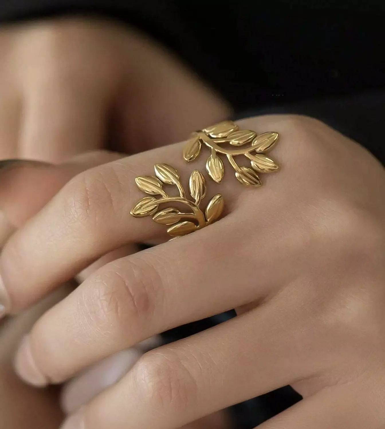 Leaves ring image