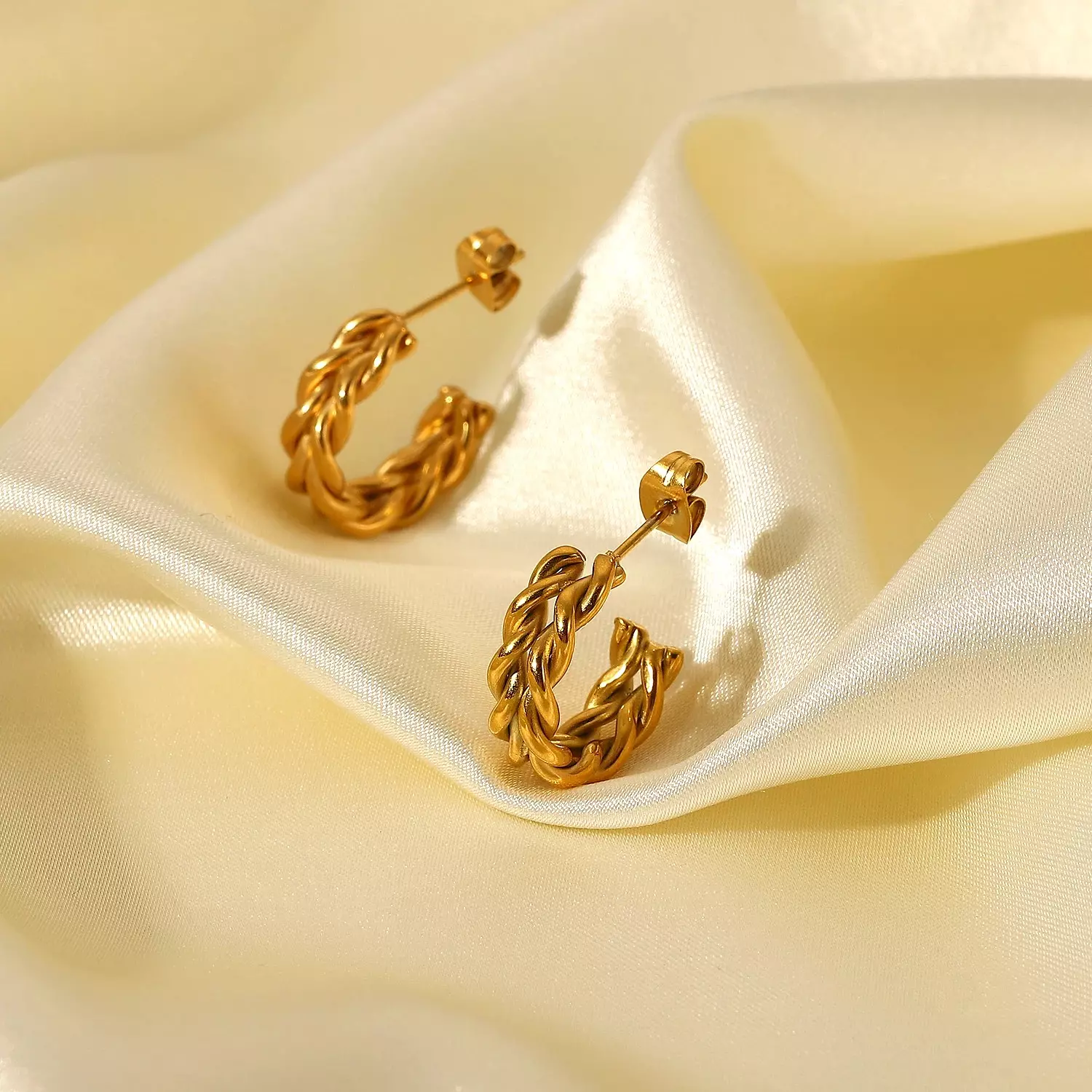 Twisted hoop earrings 3