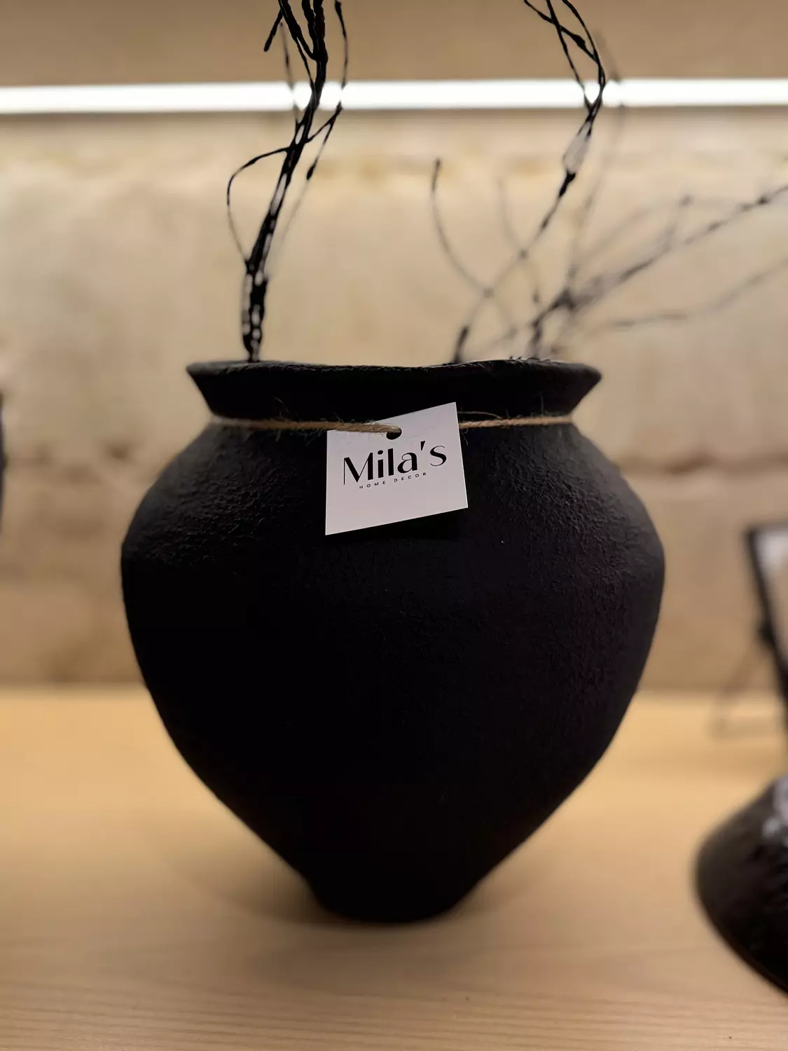 Uruk vase black 3