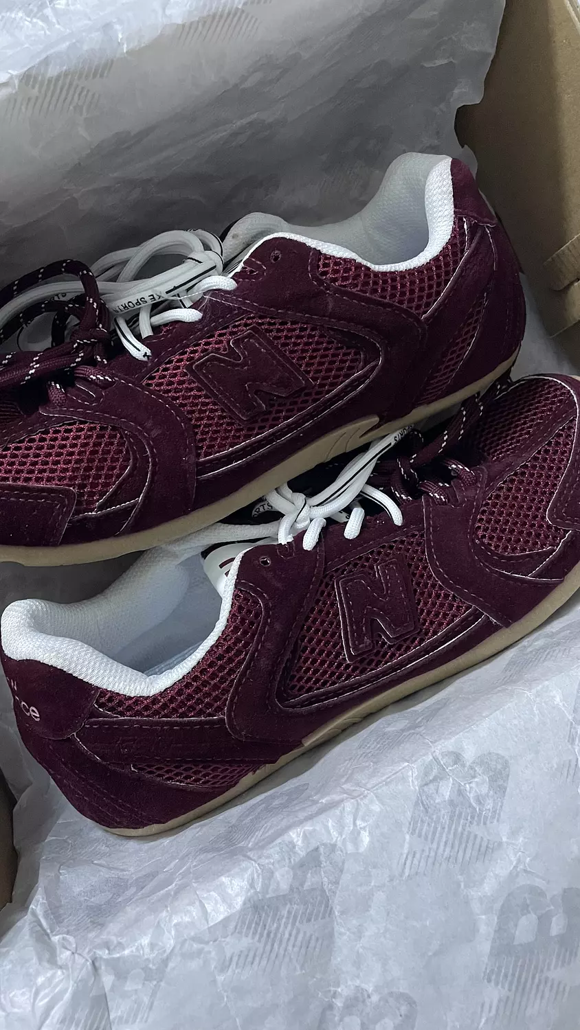 Newbalance miu miu Dark Red  image