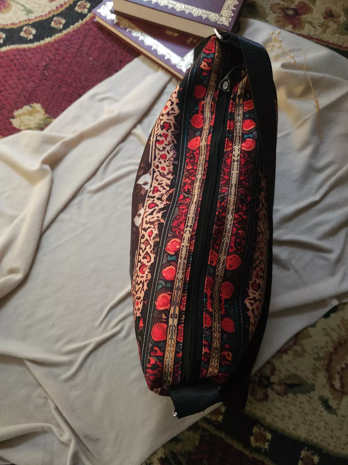 النور في قلبي وبين جوانحي/كروس hover image