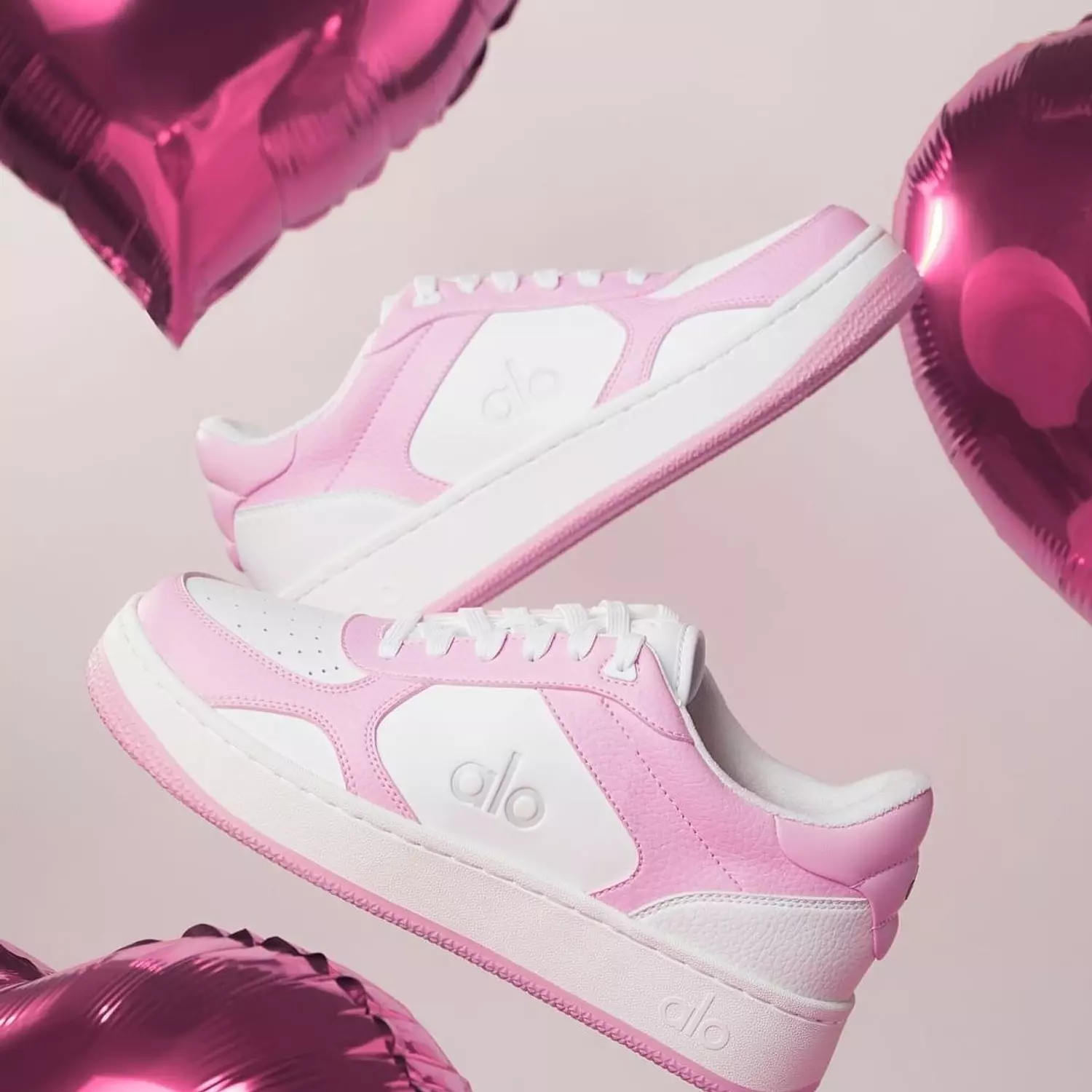 Alo Yoga shoes White/ Pink  3