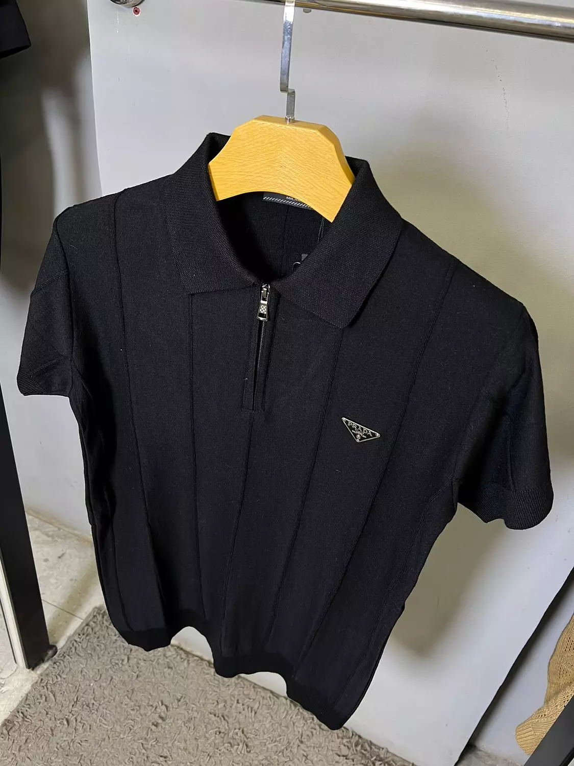 PRADA TSHIRT / 54 4