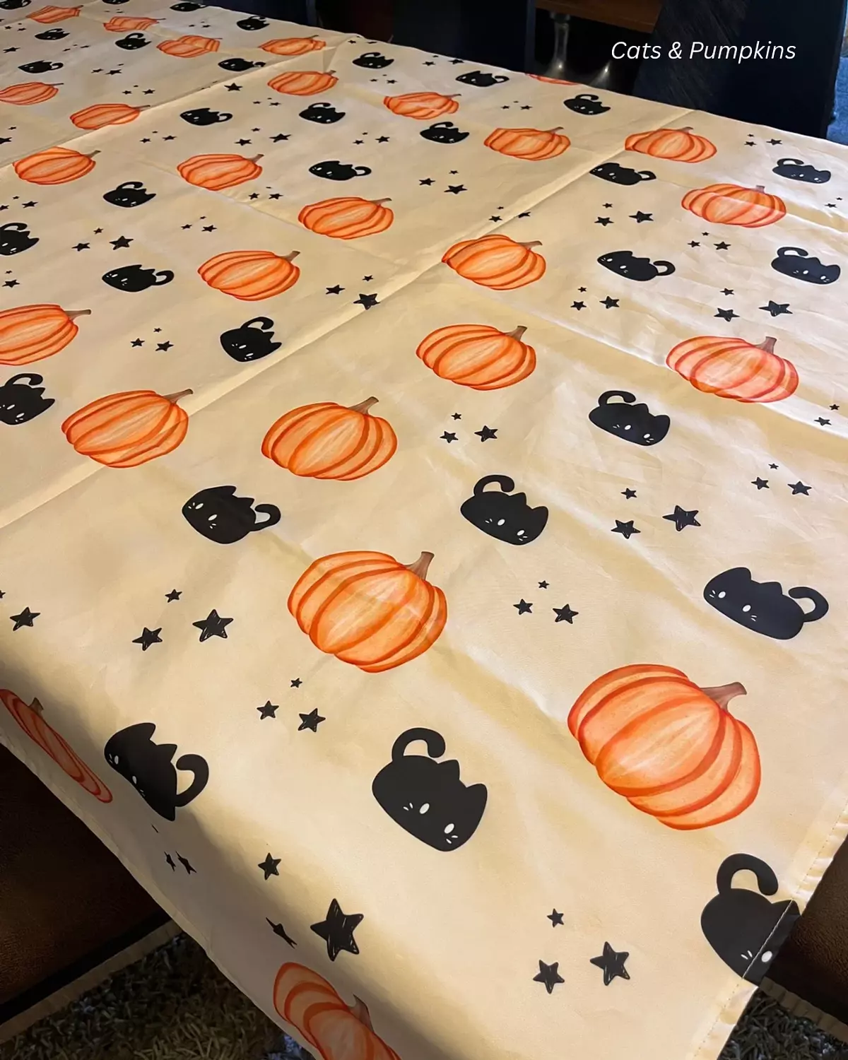 Cats & Pumpkins Halloween Tablecover 2