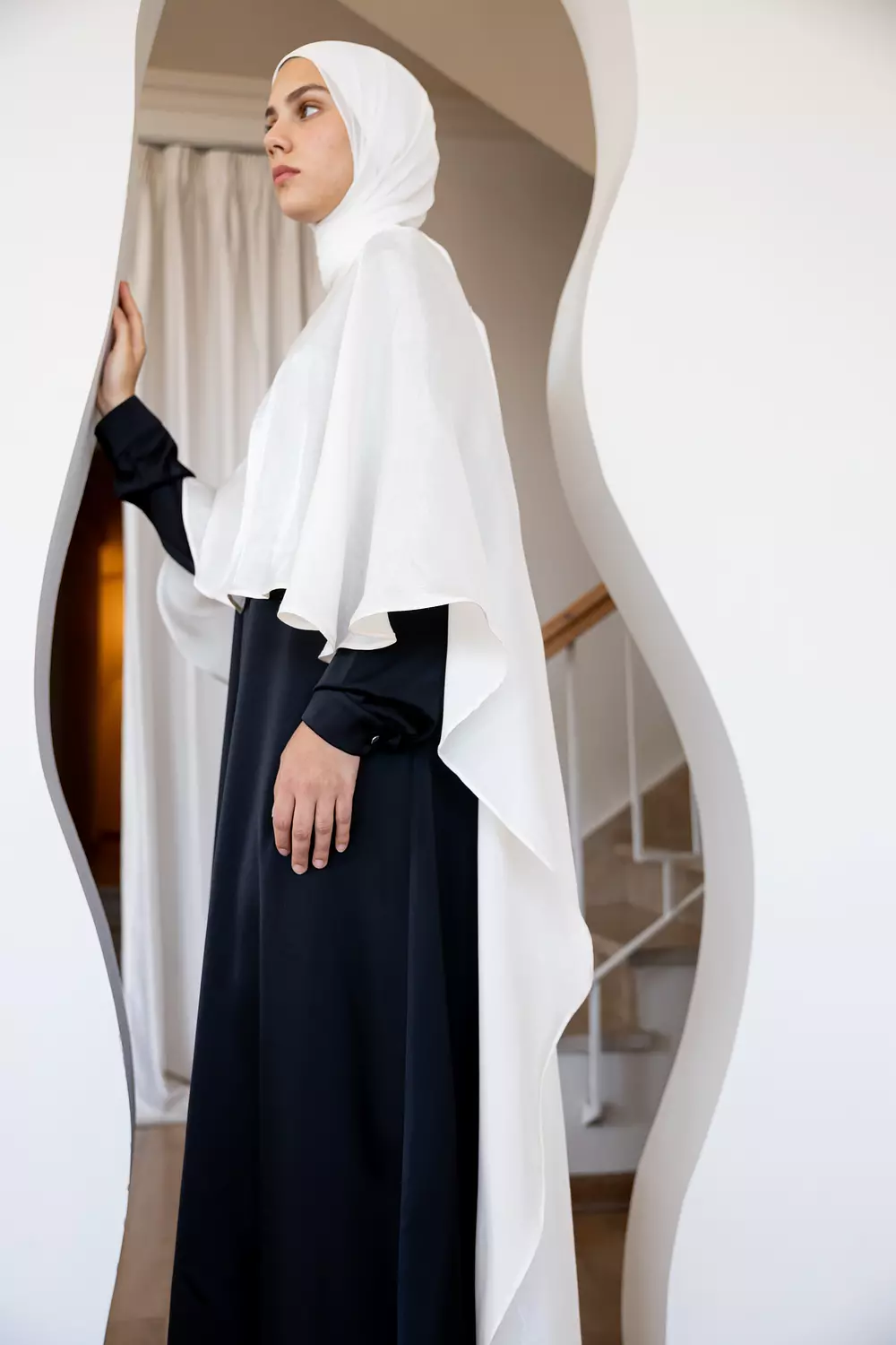  Shiny Lavish Cape 045 2