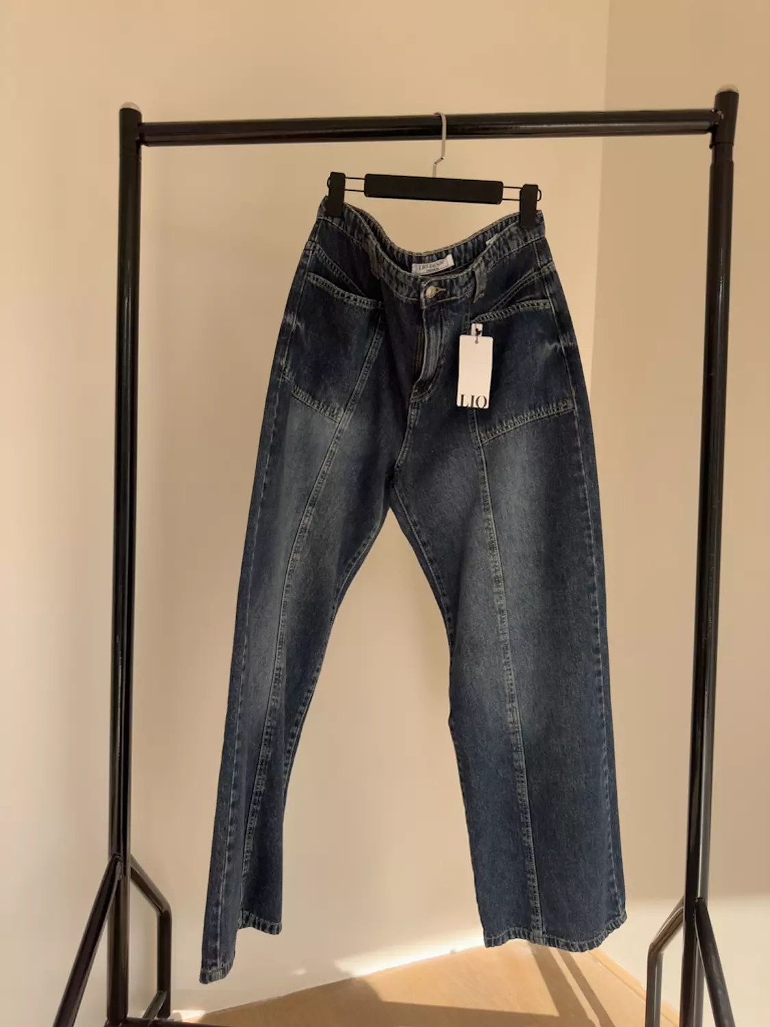 Pants 6 offer  image