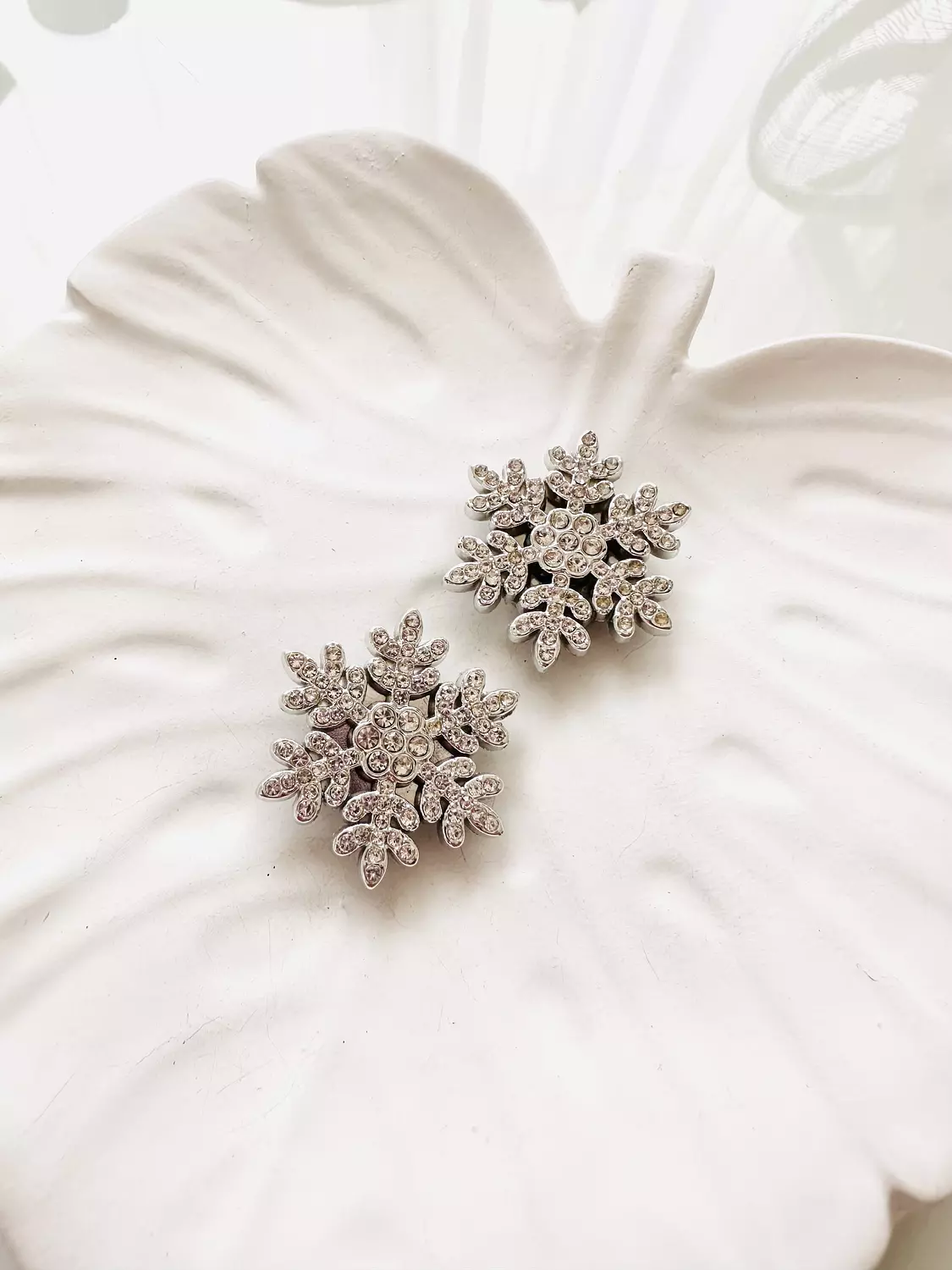 Snow flakes  Button cover image