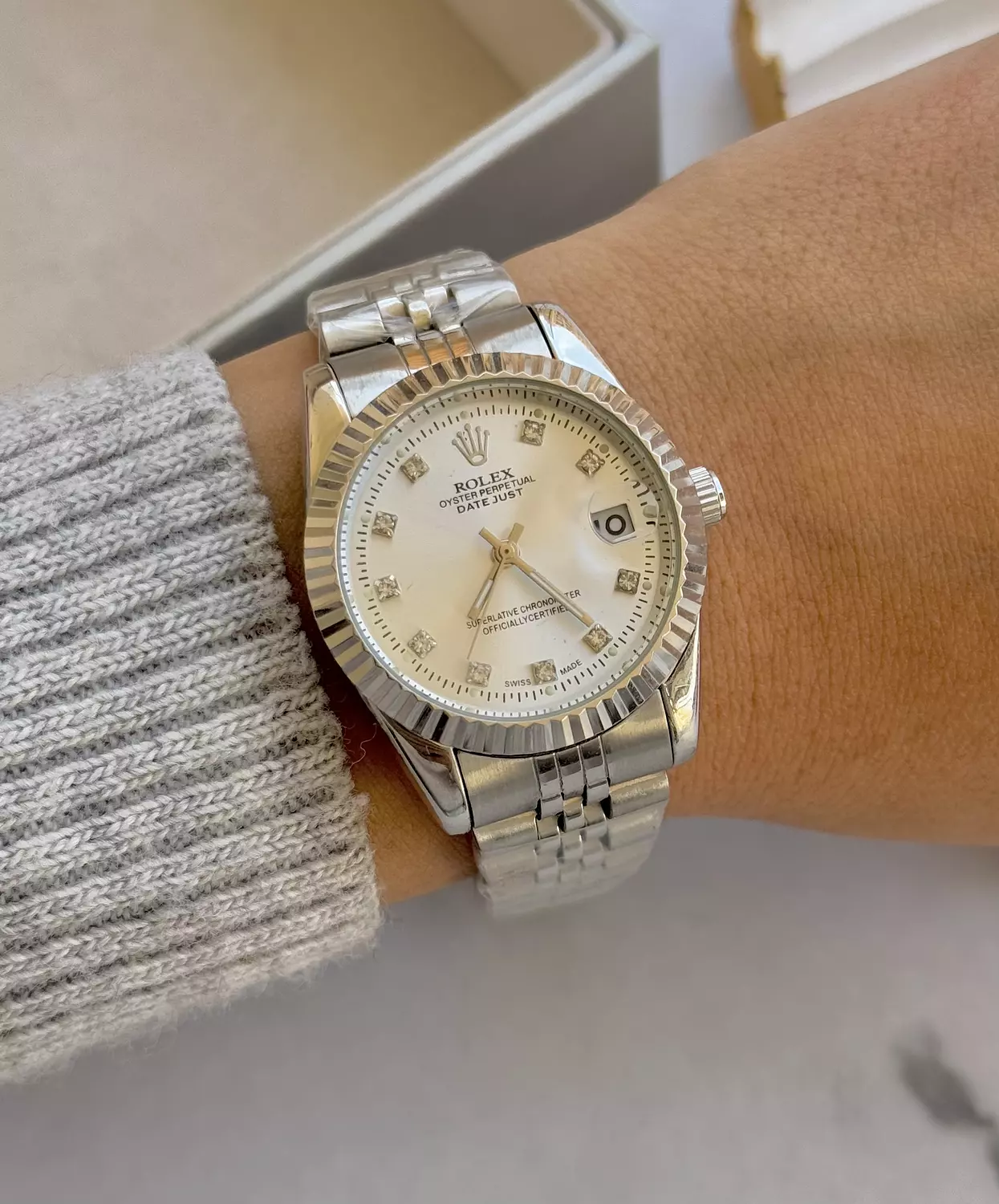 Watch 32 image