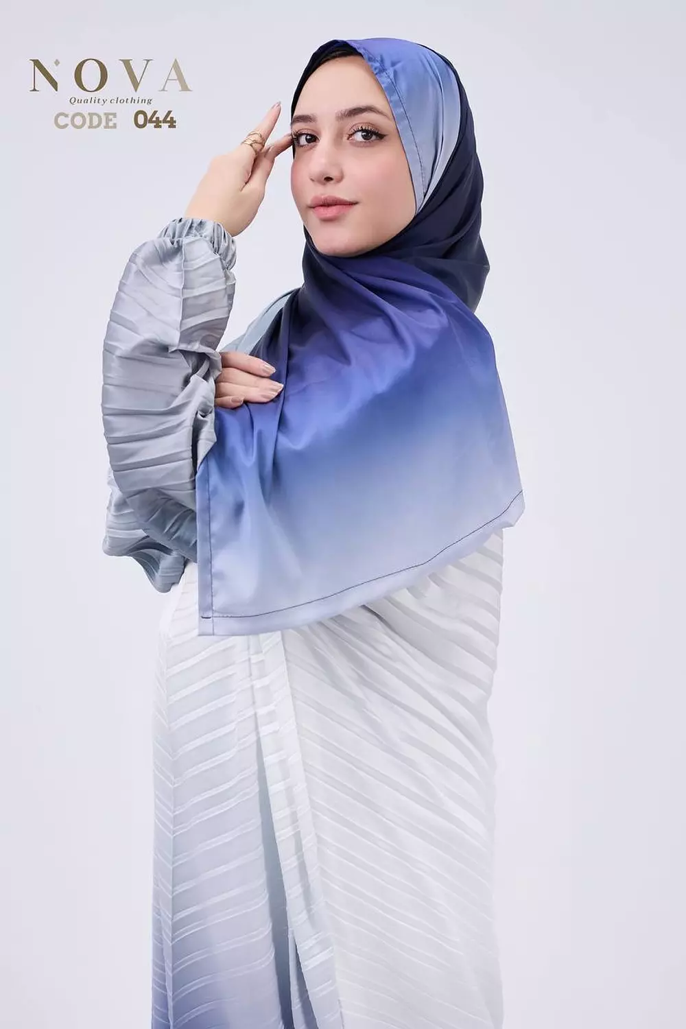 Navy blue gradient pleated 2