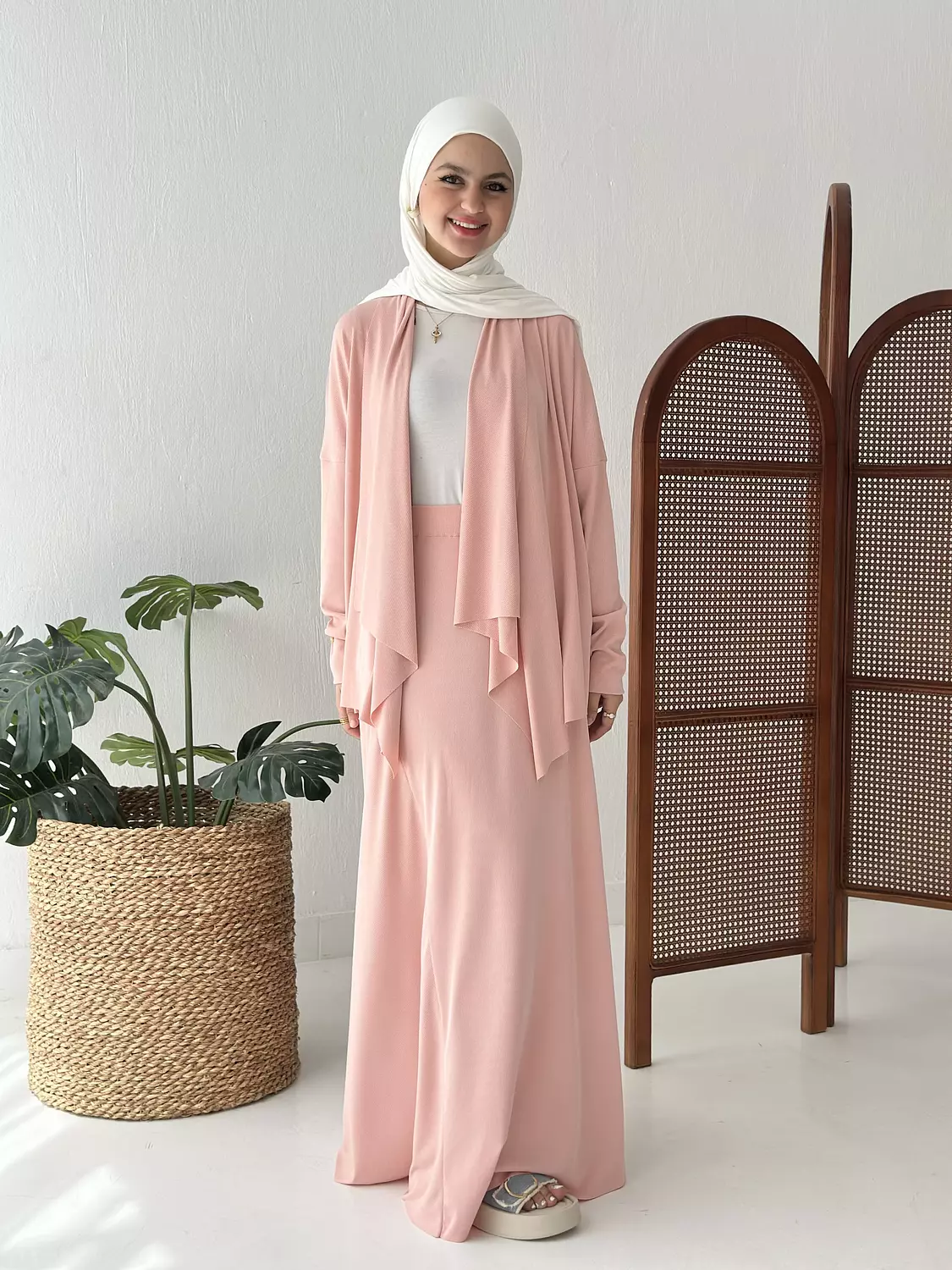 Elegance In Motion Skirt Set In Pink image