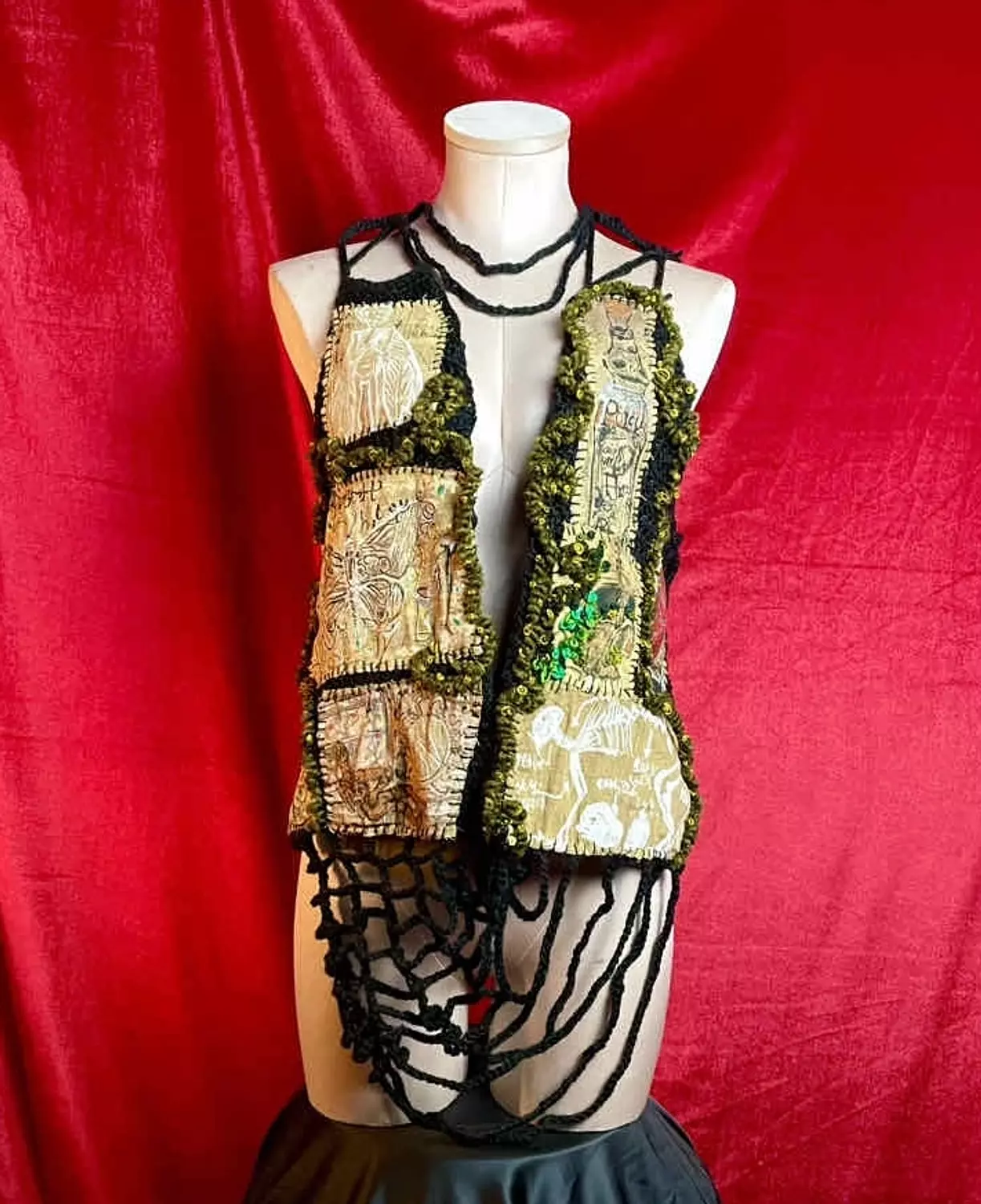 “ witch’s heart” handmade black crochet vest  0