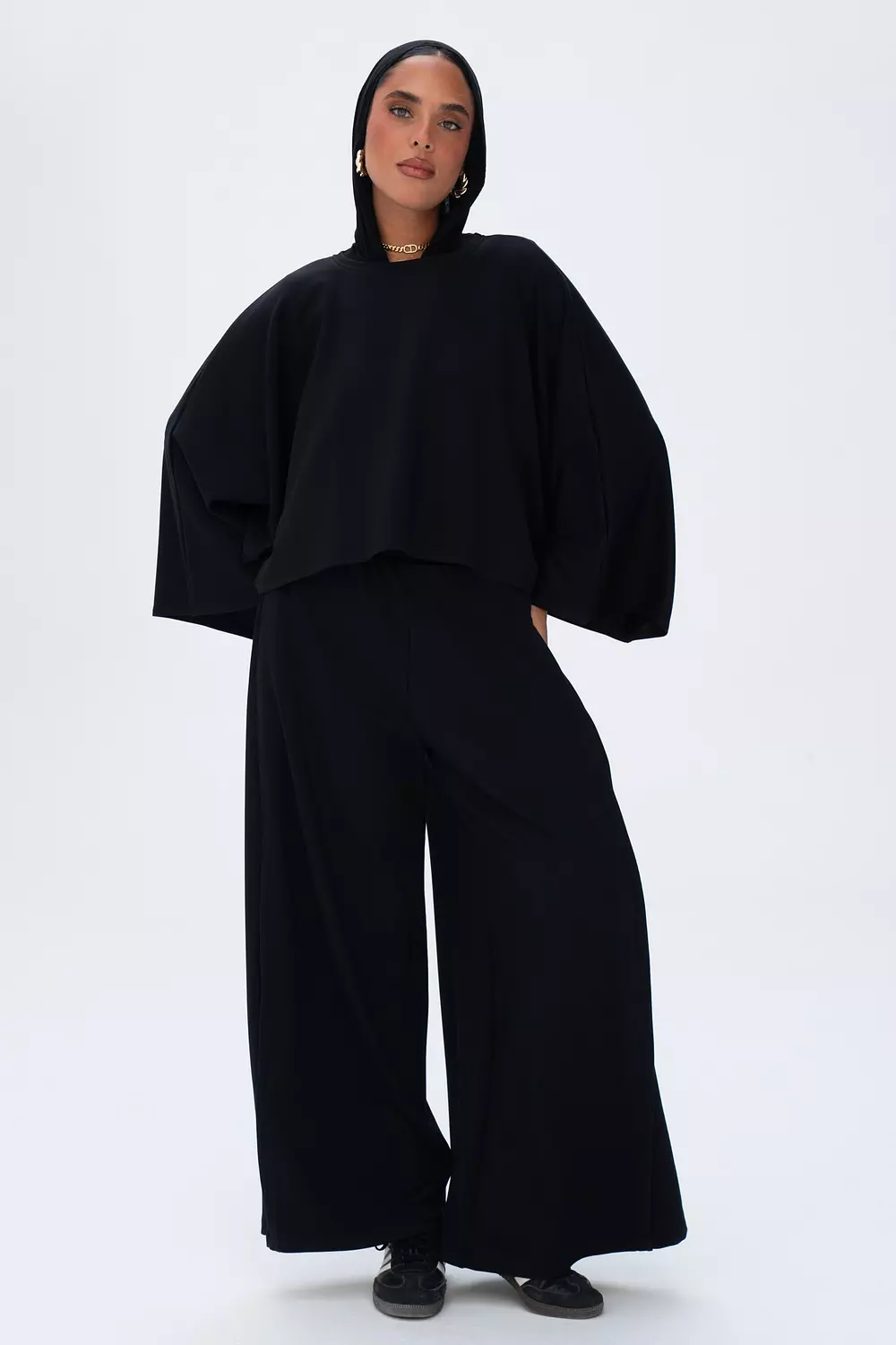 Ease Pants in Black 2