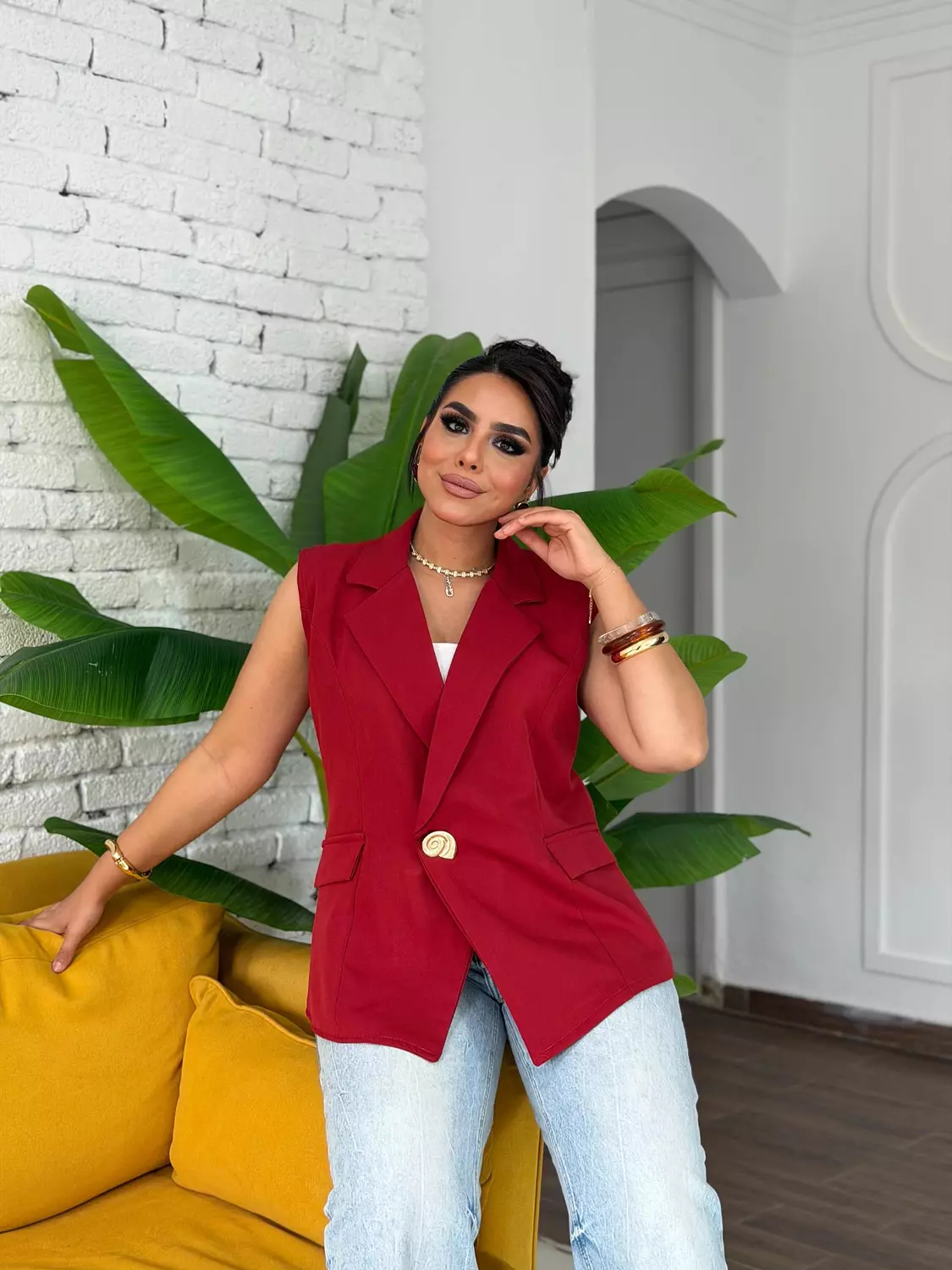 The Command Vest In Red 4