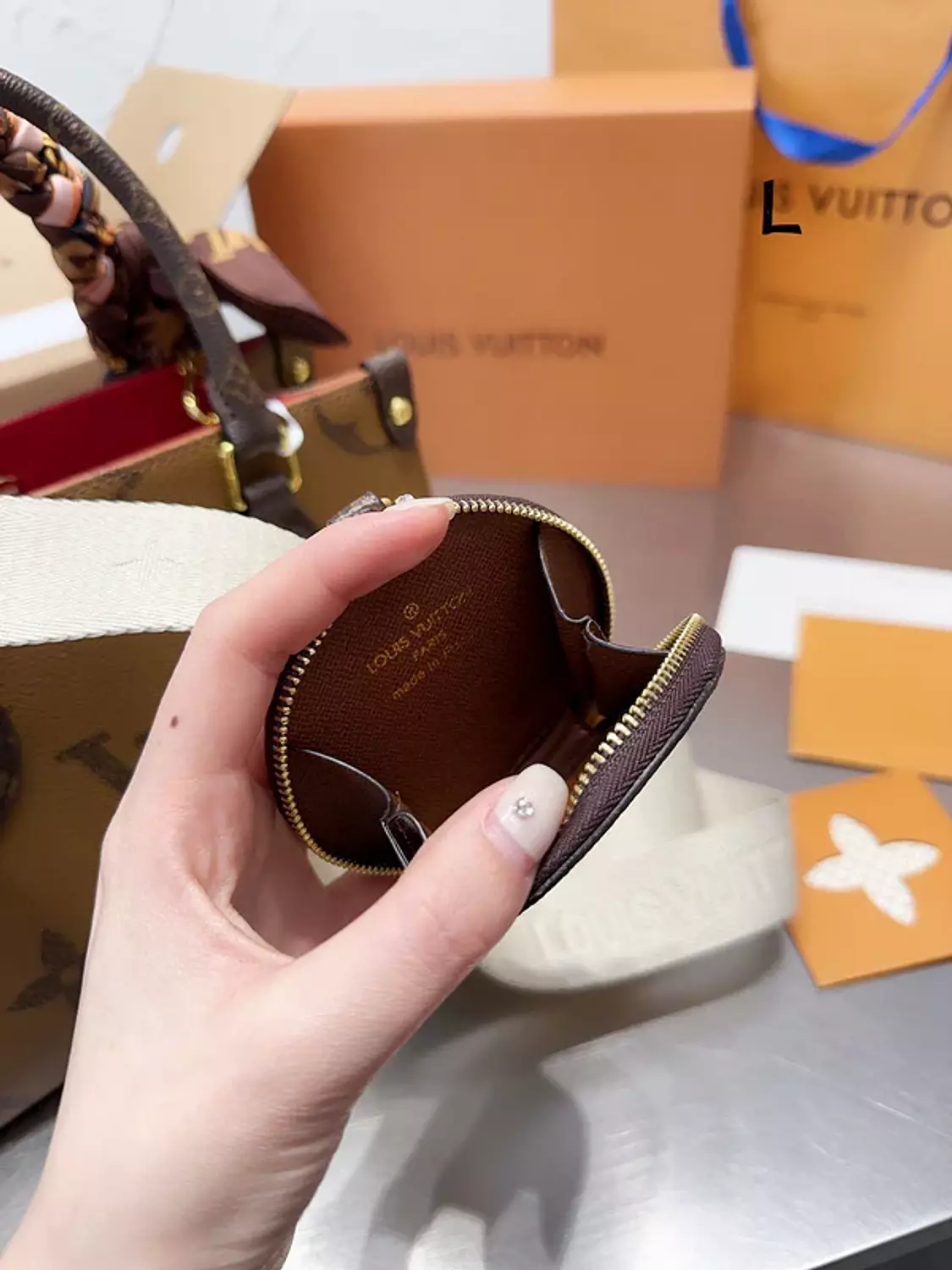 Lv on the go  3