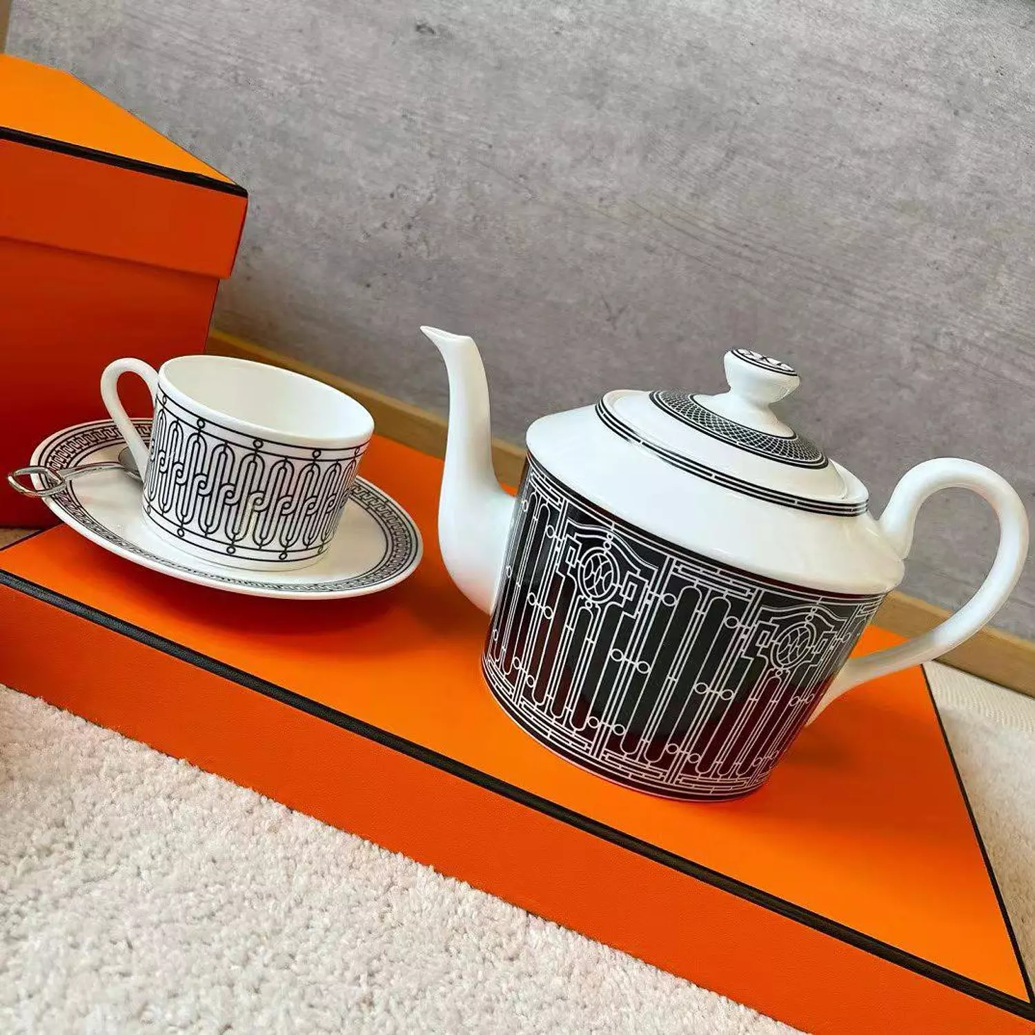 Hermès Mosaique au 24 Platinum Tea Set. hover image