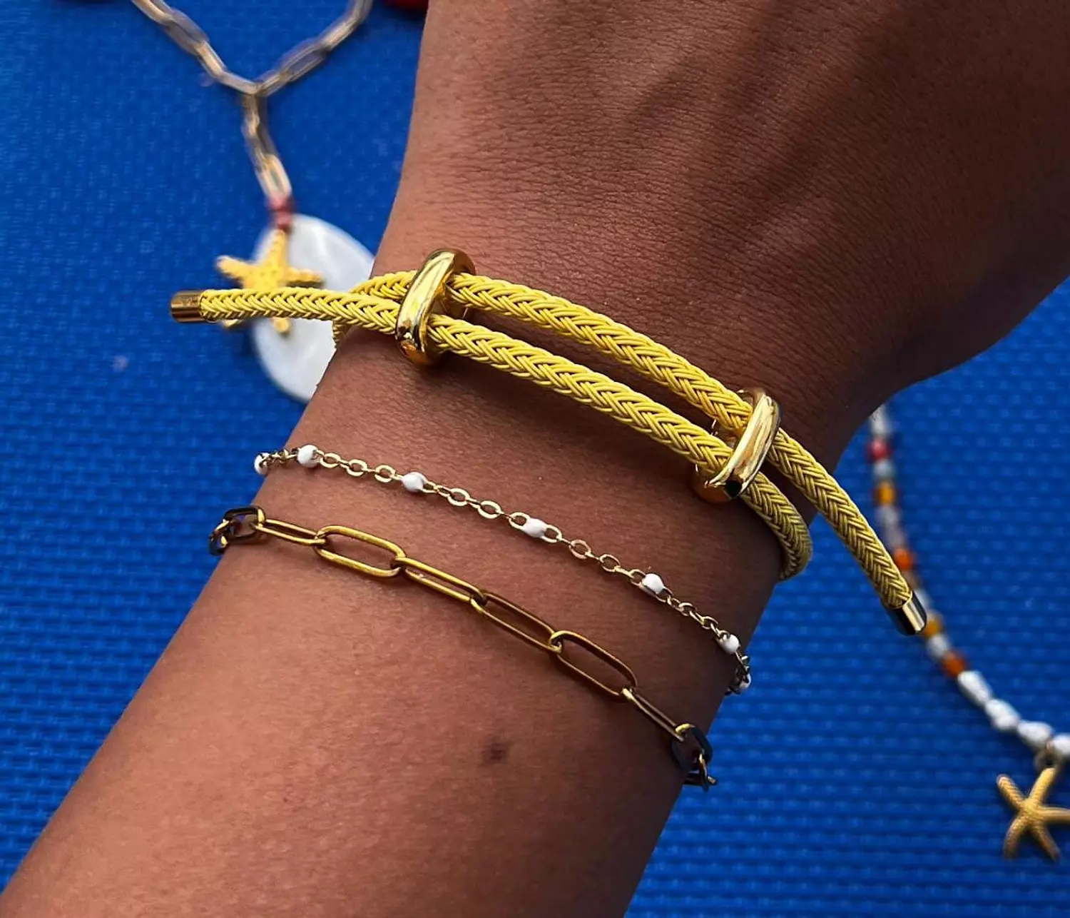 Butter yellow set image