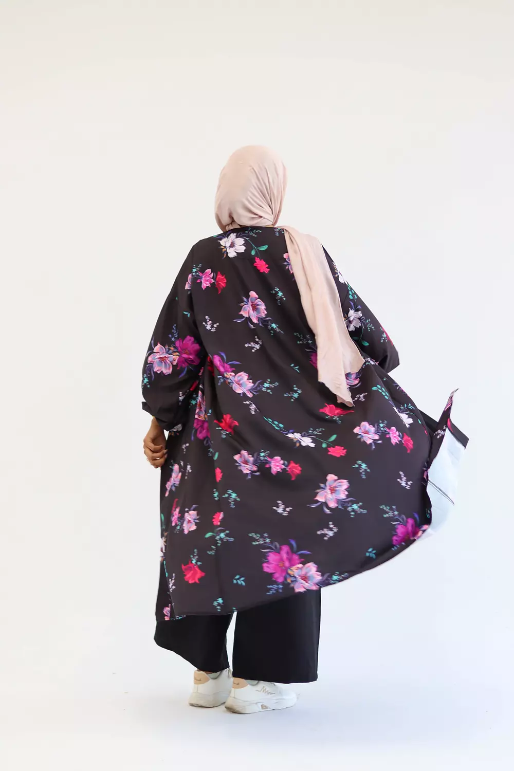 Viola Floral Kimono 6