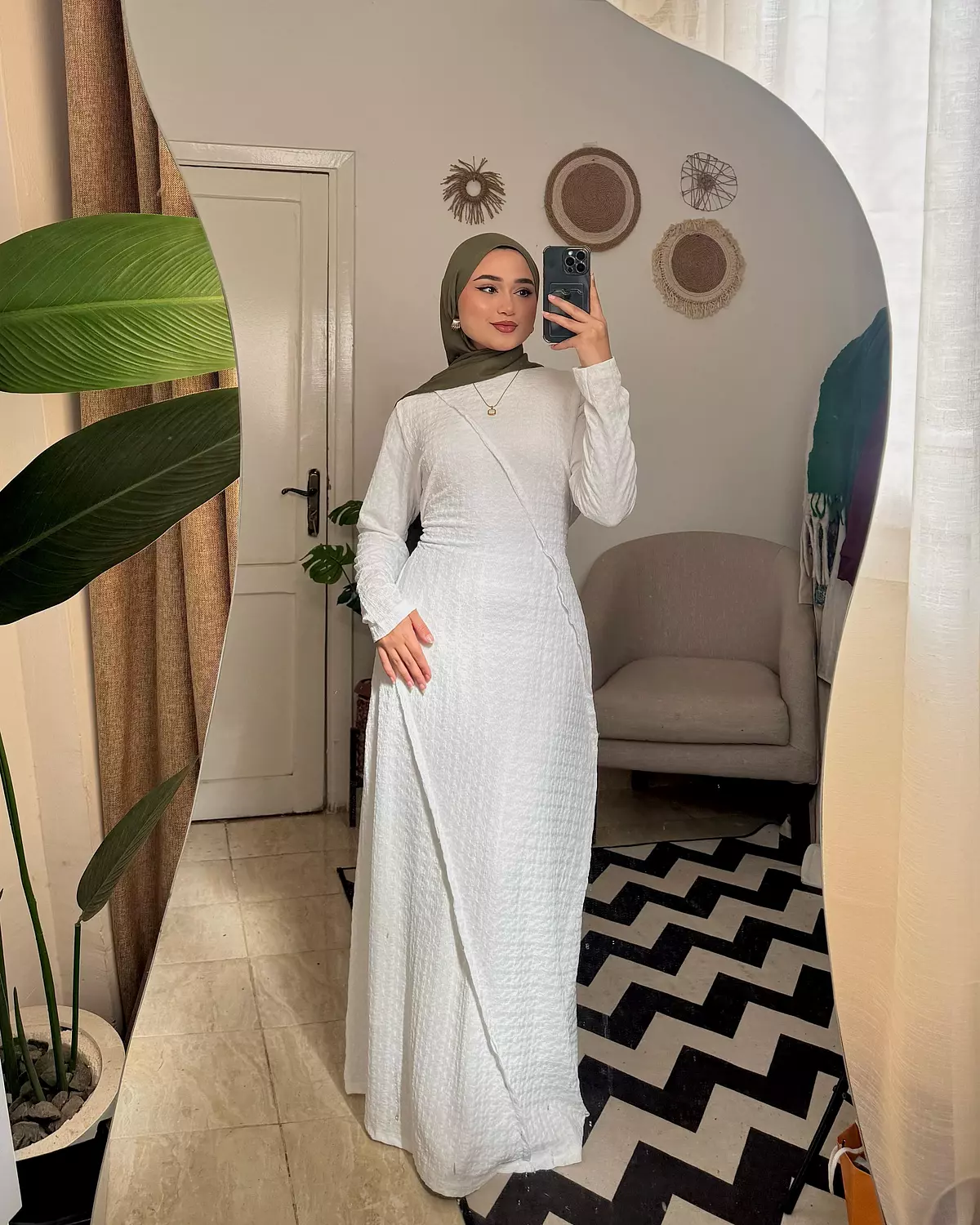 <p><a target="_blank" rel="noopener noreferrer nofollow" href="/shop/products/Eid-dress">CELINA DRESS</a></p><hr><p></p>