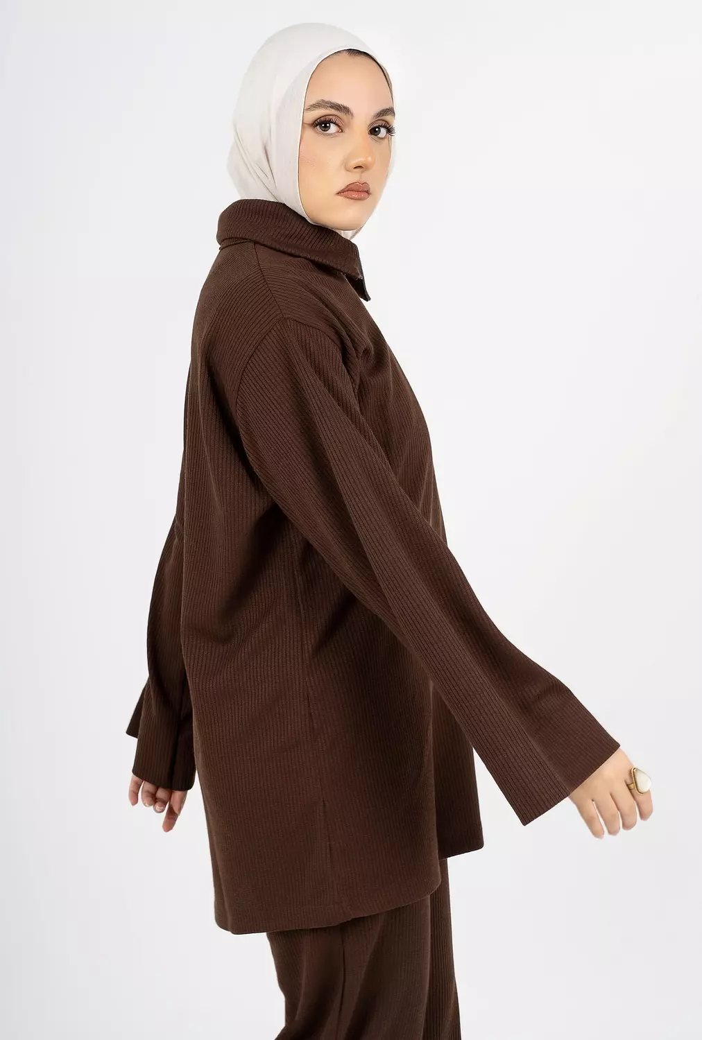 VEYA Set in Brown  hover image