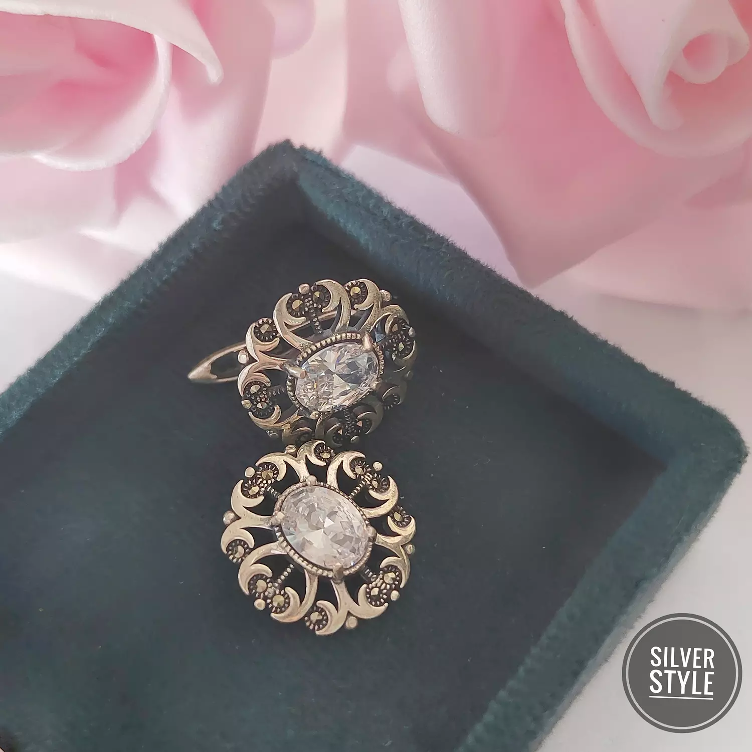 Luxurious Earrings  image