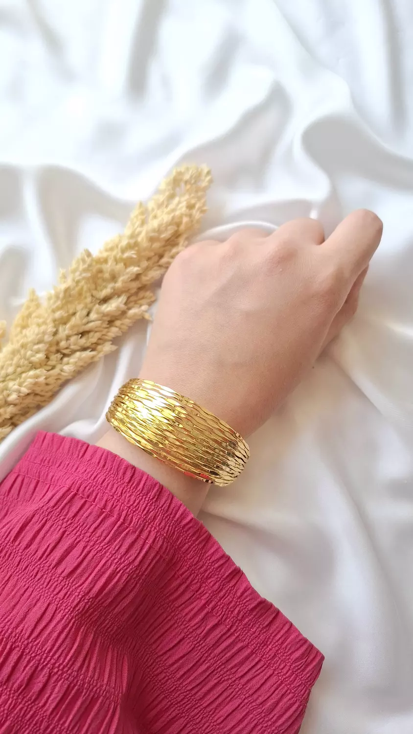 Golden bangle  image