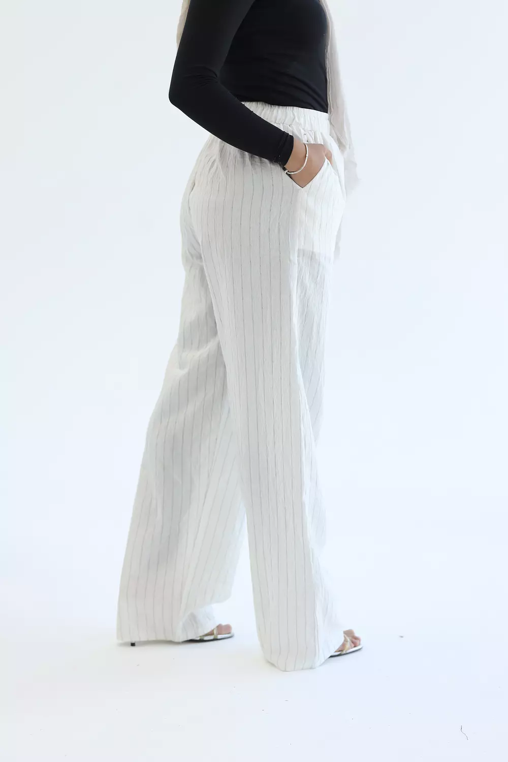 White striped pant 1