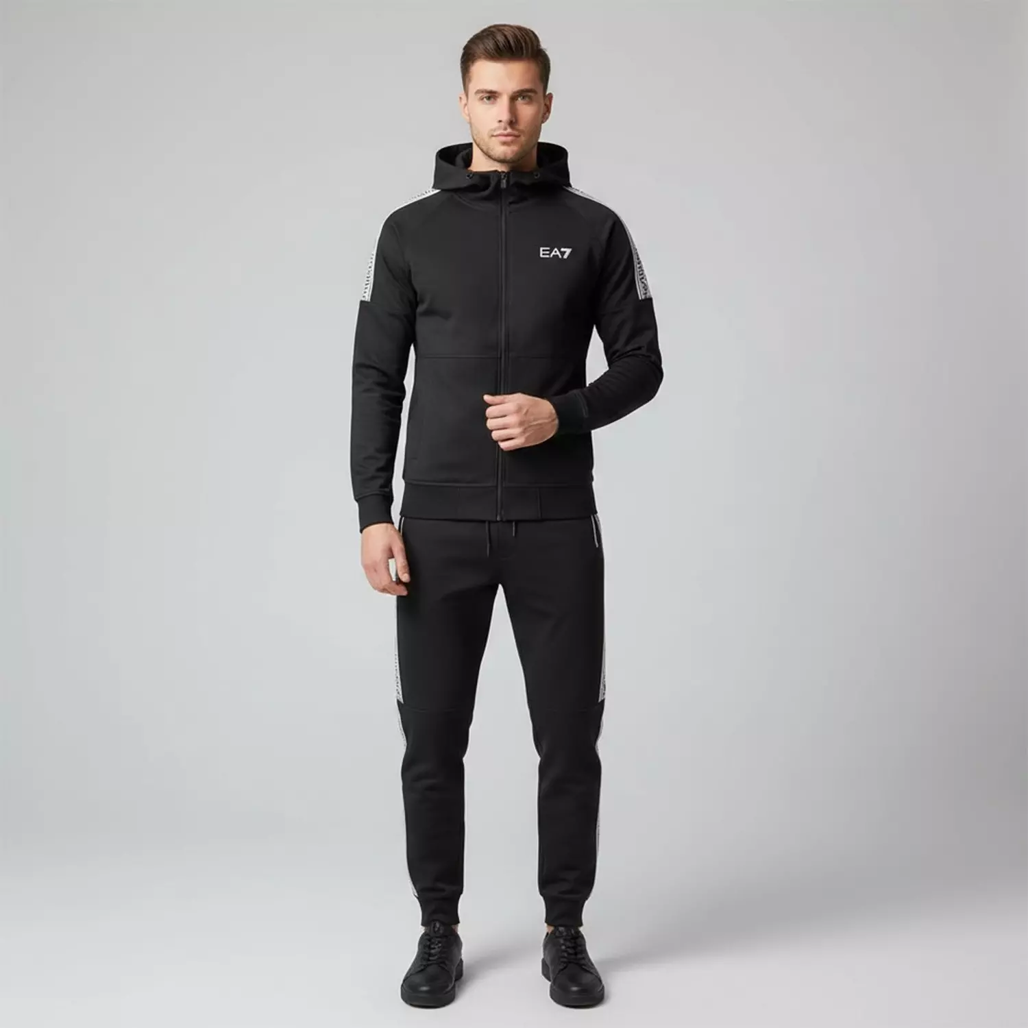 Tracksuit Ea7 sheret abyad Hoodie  image