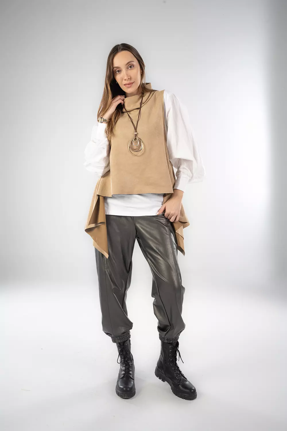 Suede beige vest image