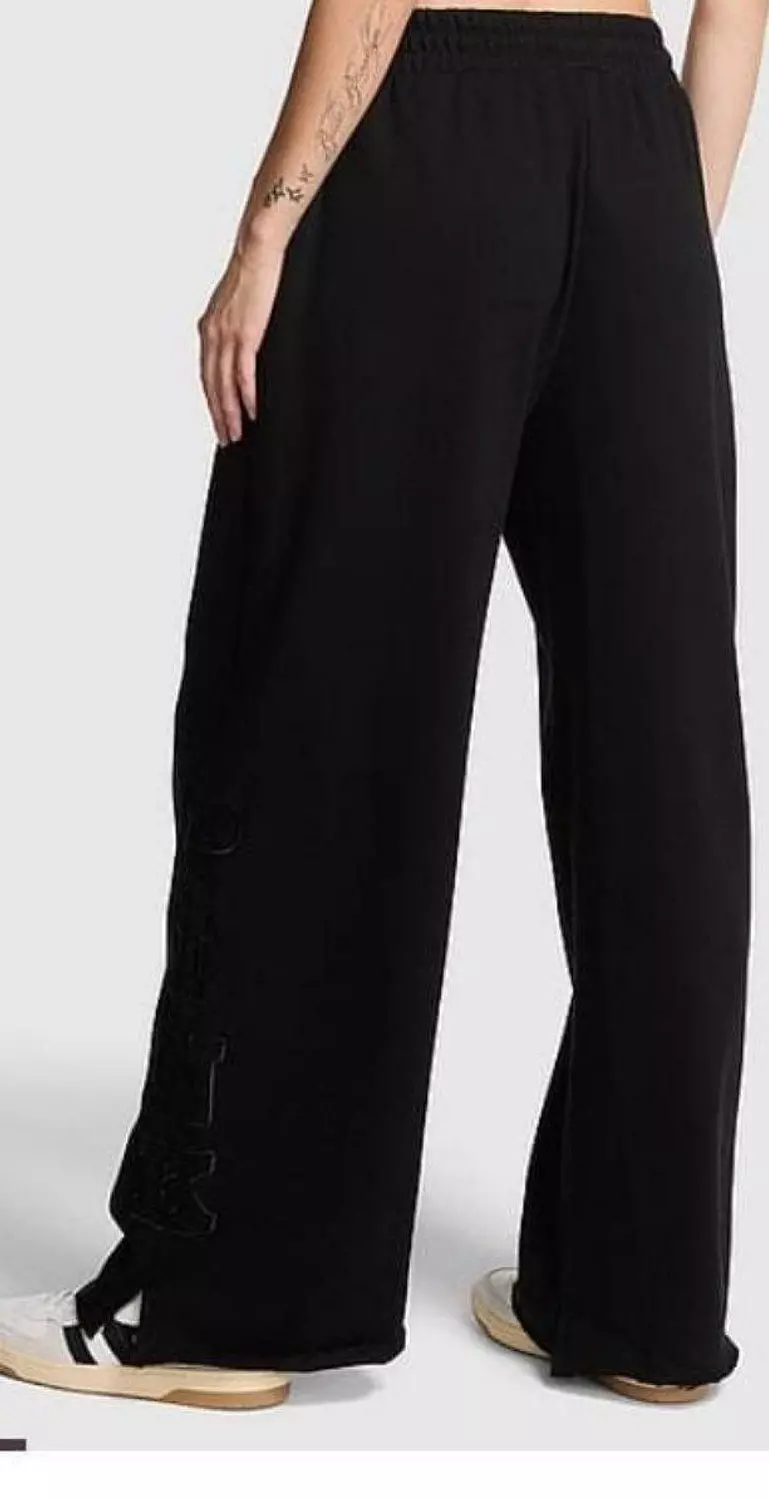 Victoria’s Secret Black set hover image