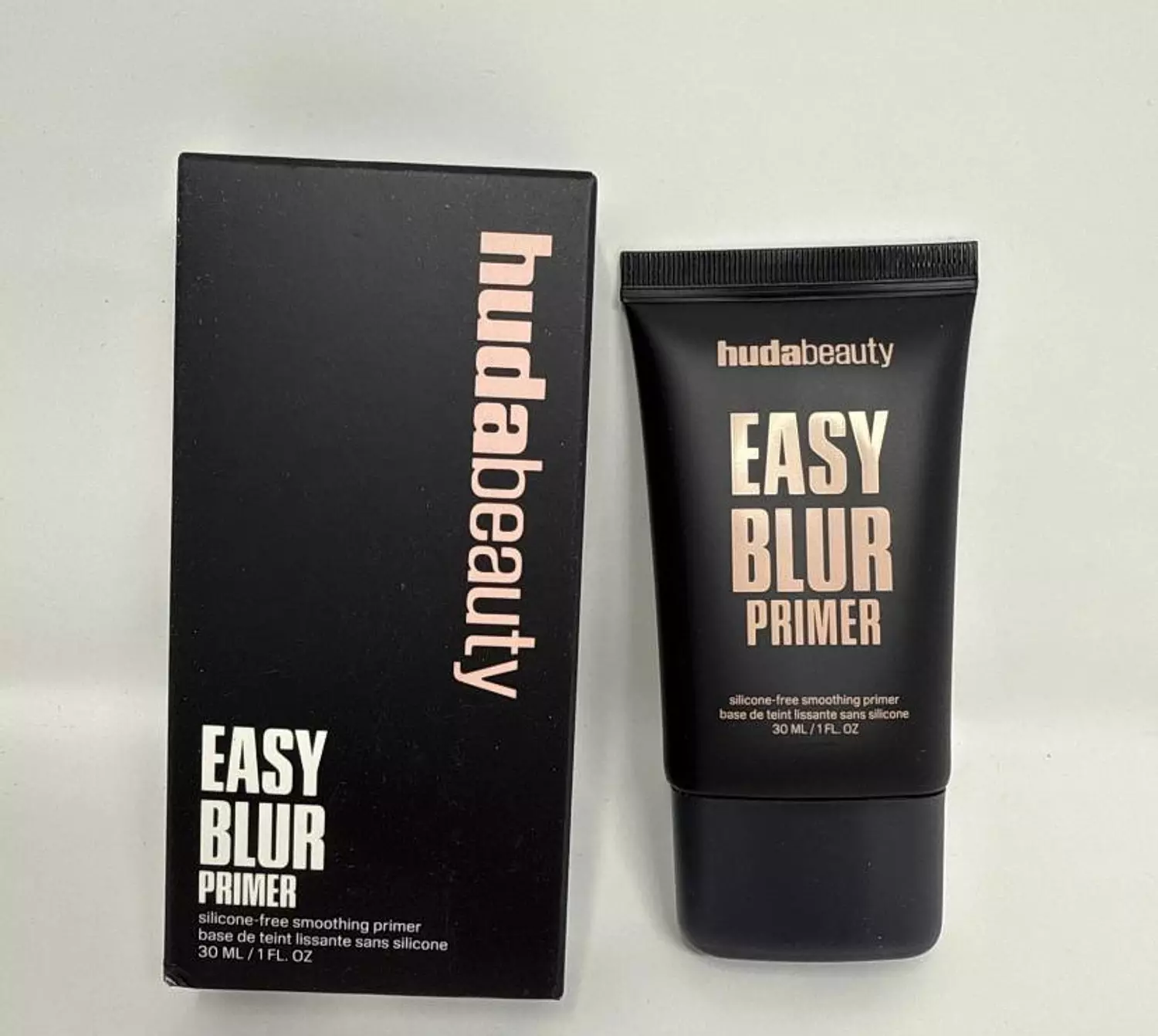 Huda beauty easy blur primer image