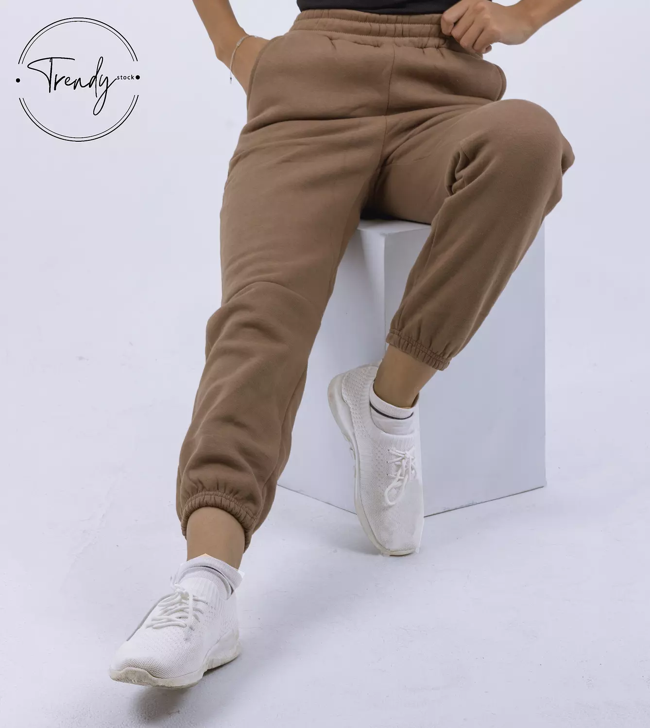  Brown Sweatpants image