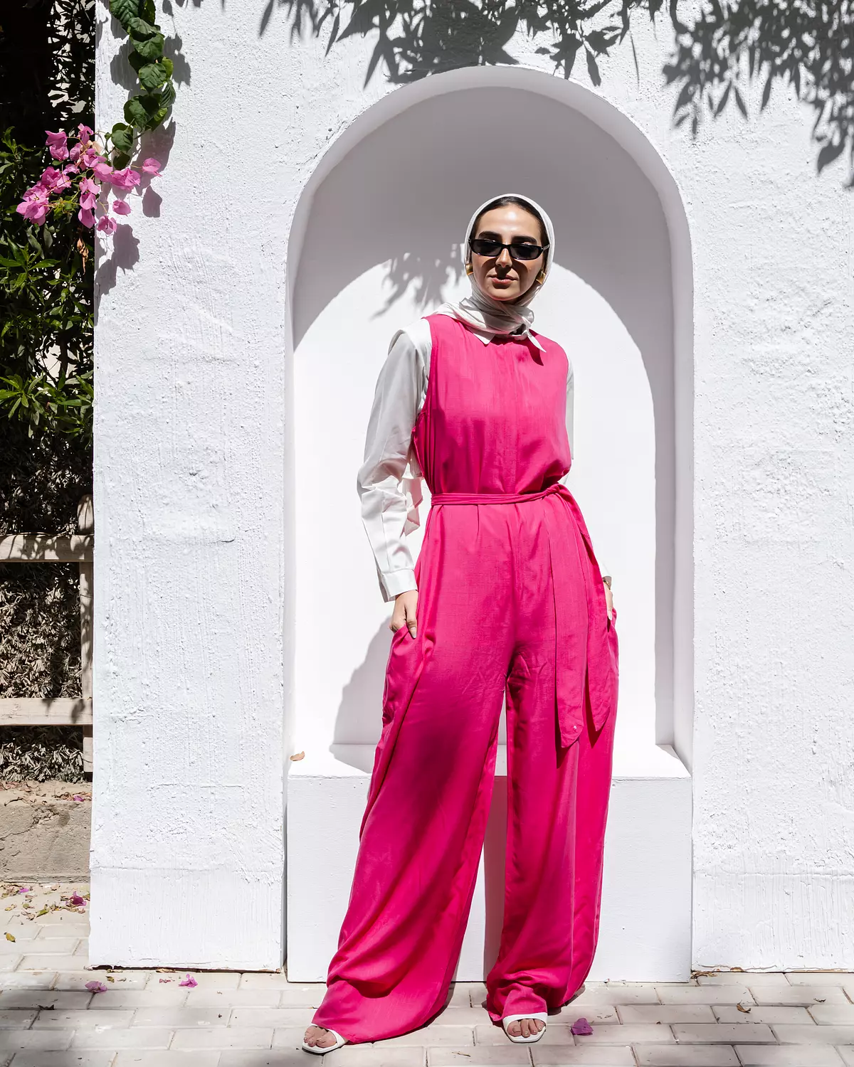 <p style="text-align: center">Linen Jumpsuit in Hot Pink</p>