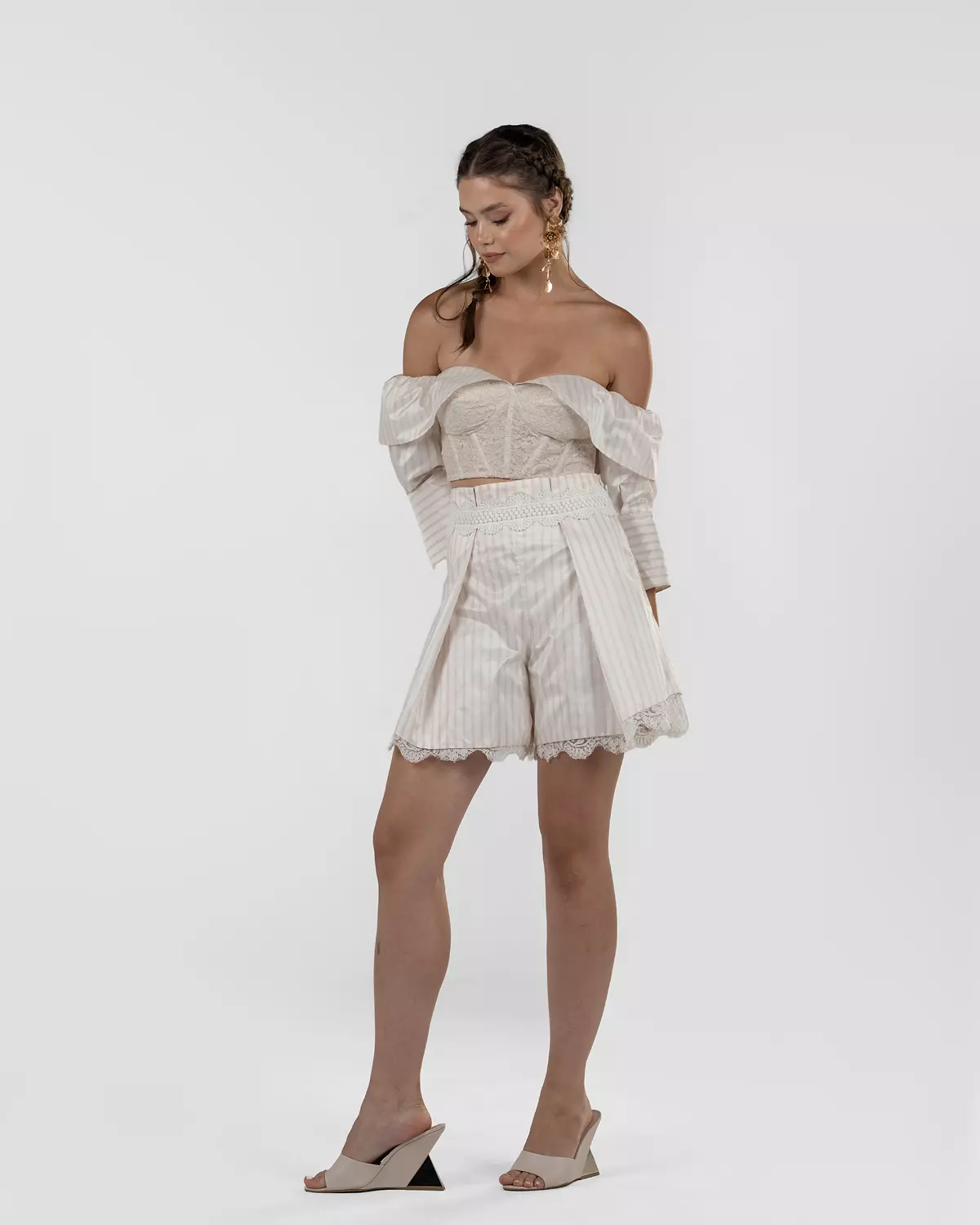 Chic White Off-Shoulder Bustier Crop Top hover image