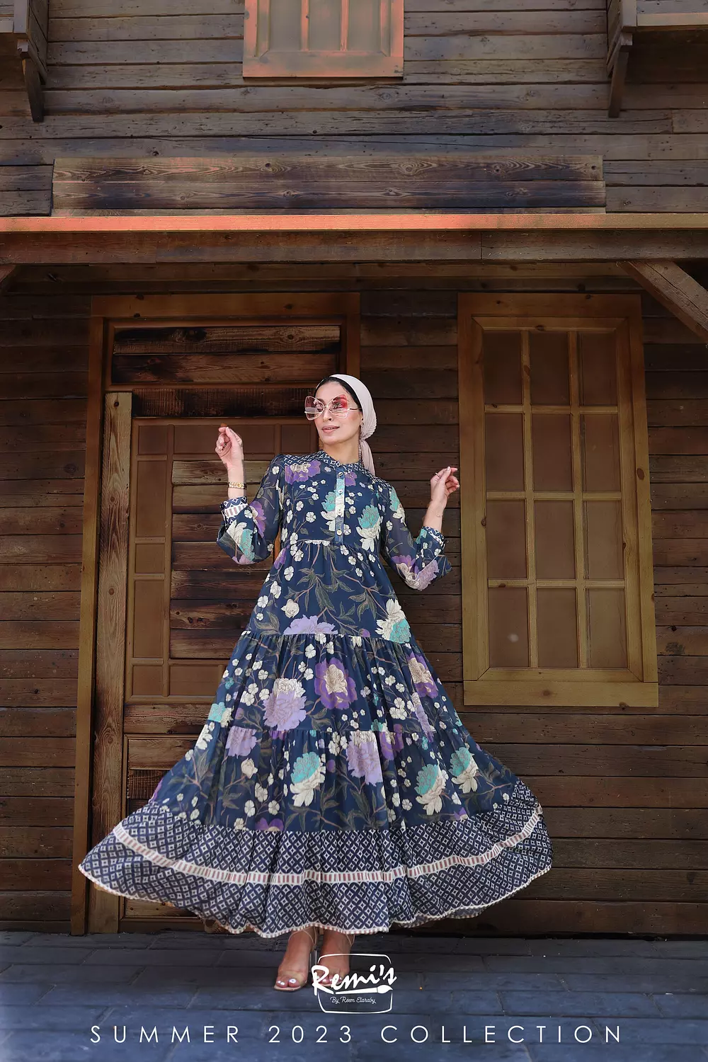 Flora dark Dress image