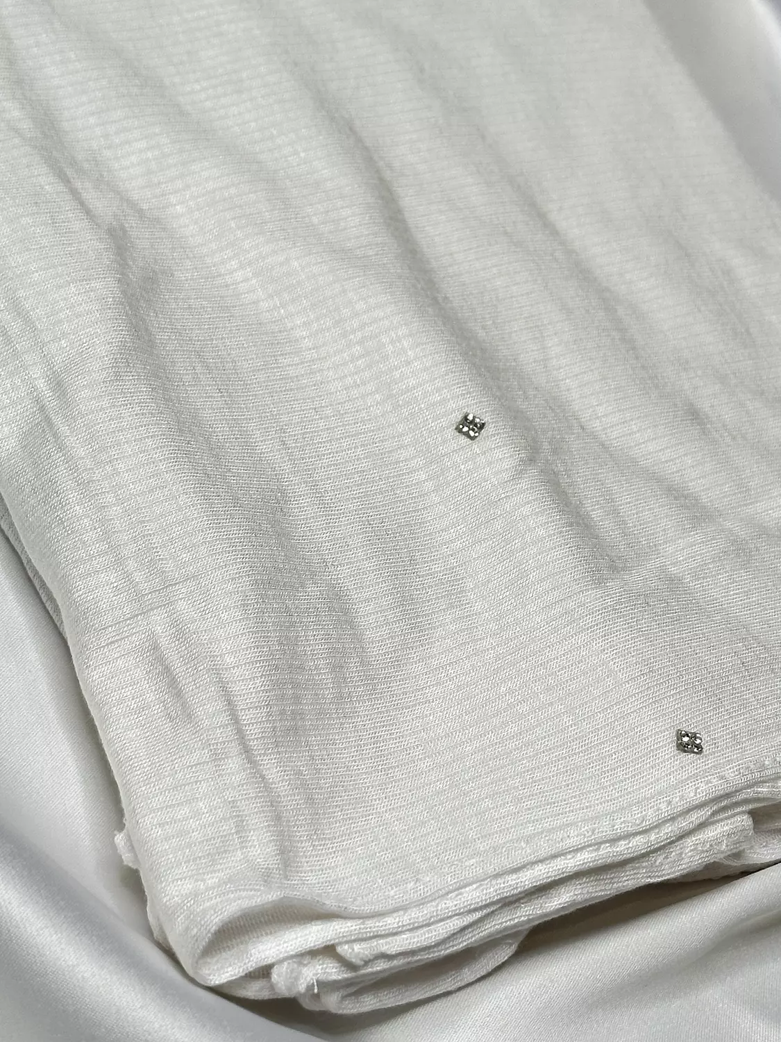 White strass Kuwaiti scarf image